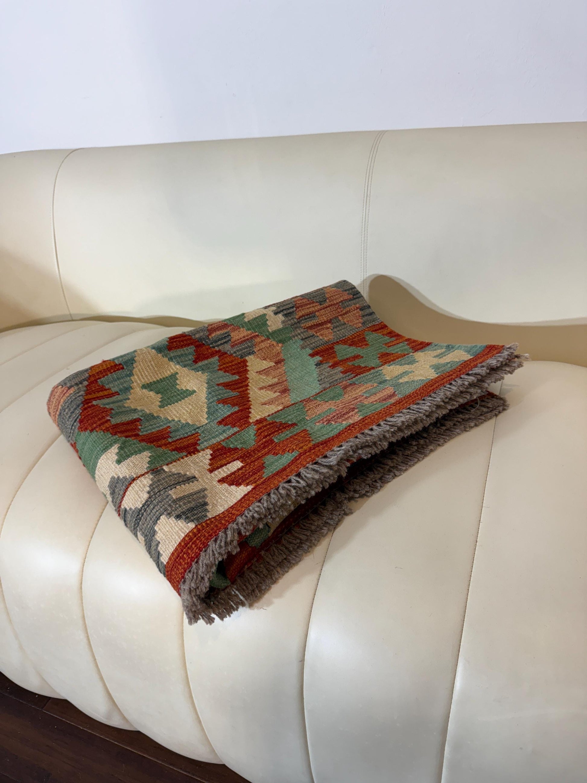 3.5x5 ft Hand-Knotted Wool Chobi Kilim Rug: Geometric Tribal Design