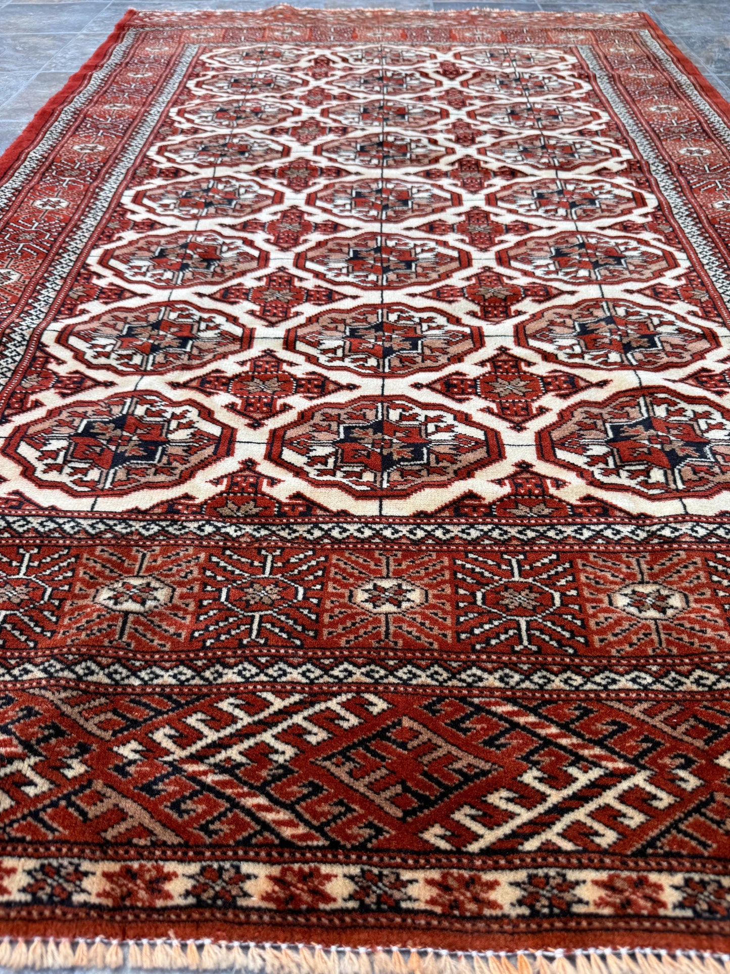 5x3 ft Hand-Knotted Vintage Sara Wool Rug, Tribal Design