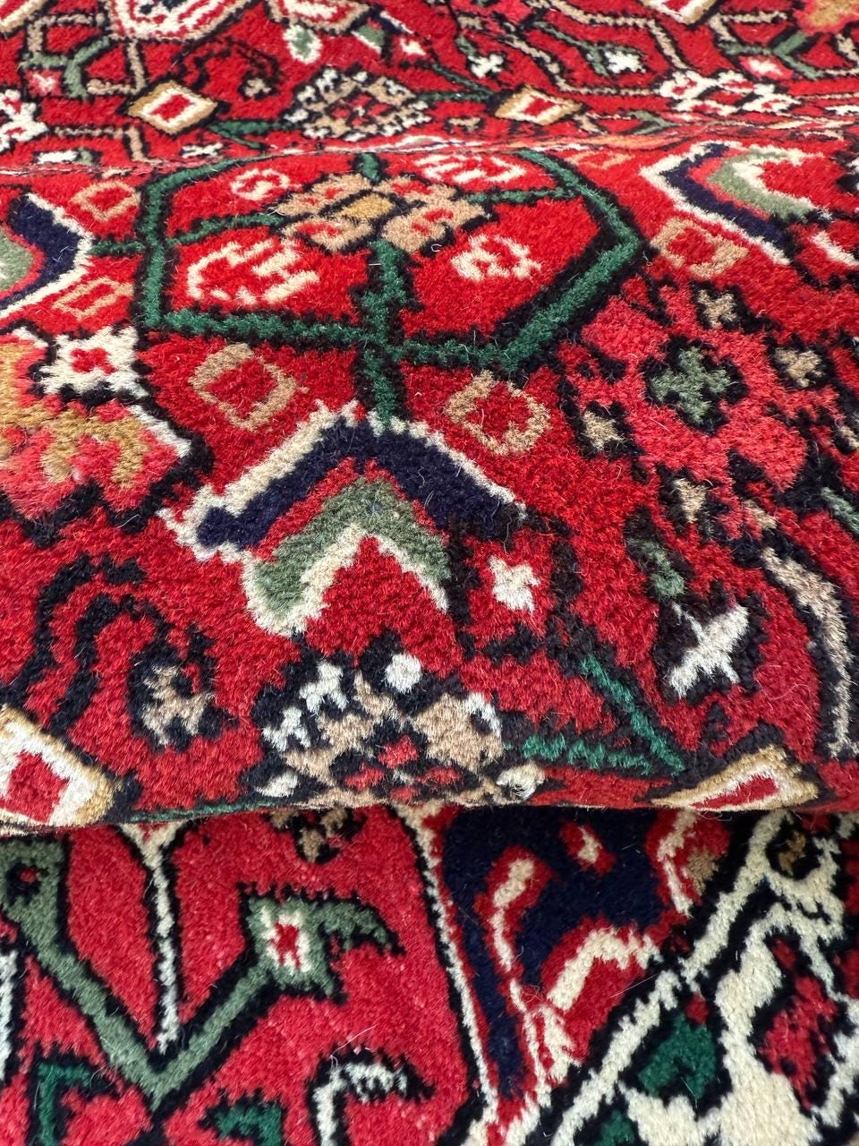 8x5 ft Vintage Bijar Tribal Wool Rug: 1950s Hand-Knotted Oriental Carpet