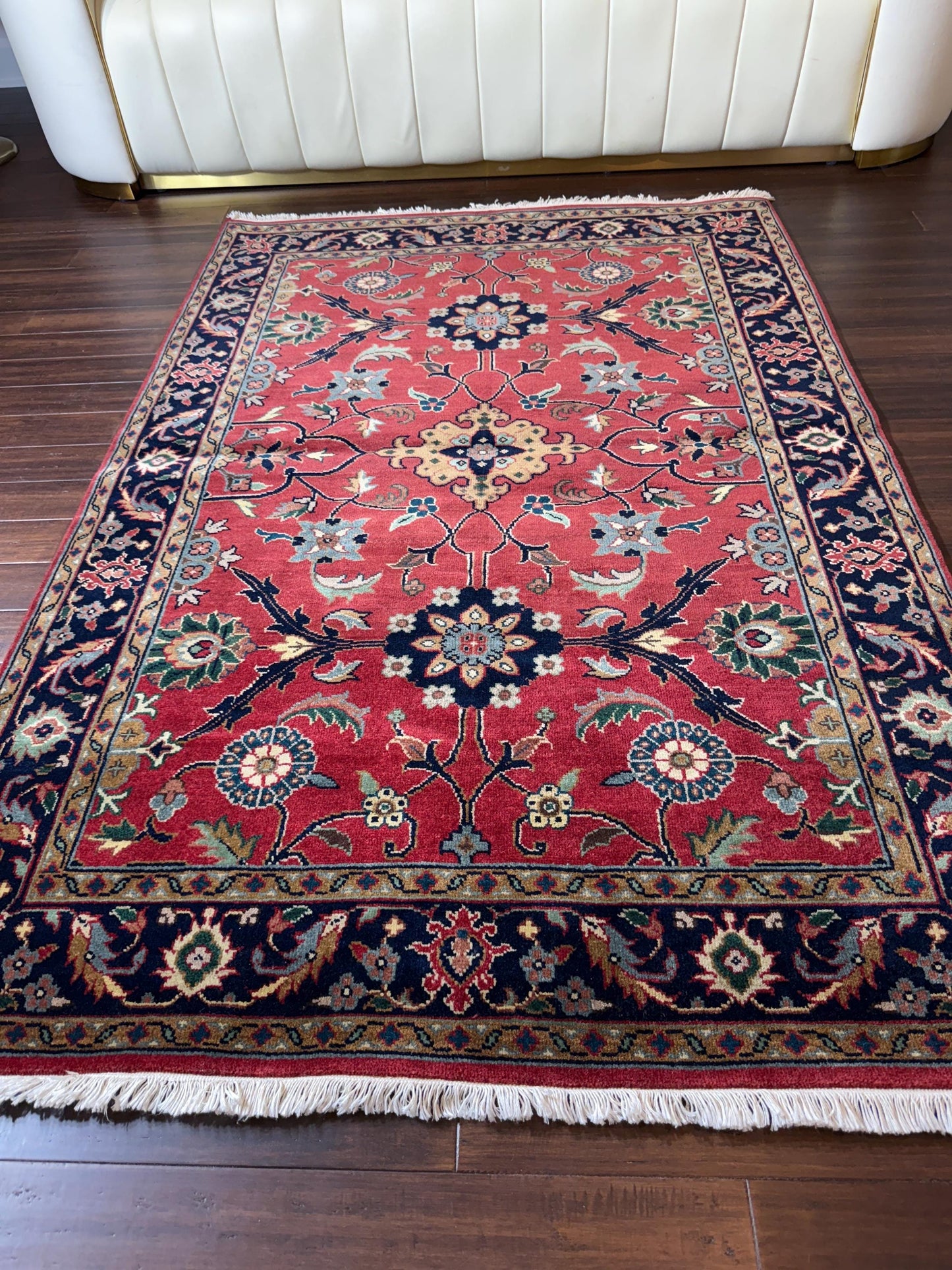 4x6 ft Mint Sarouk Rug: Hand Knotted Wool, Vegetable Dye