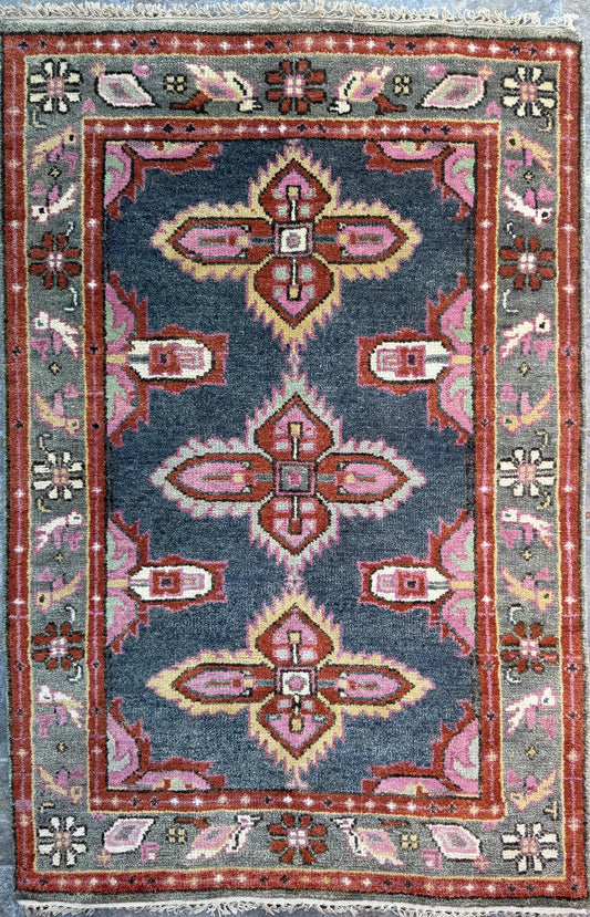 4.2x6 ft Hand-Knotted Heriz Wool Rug: Vibrant Serapi Style