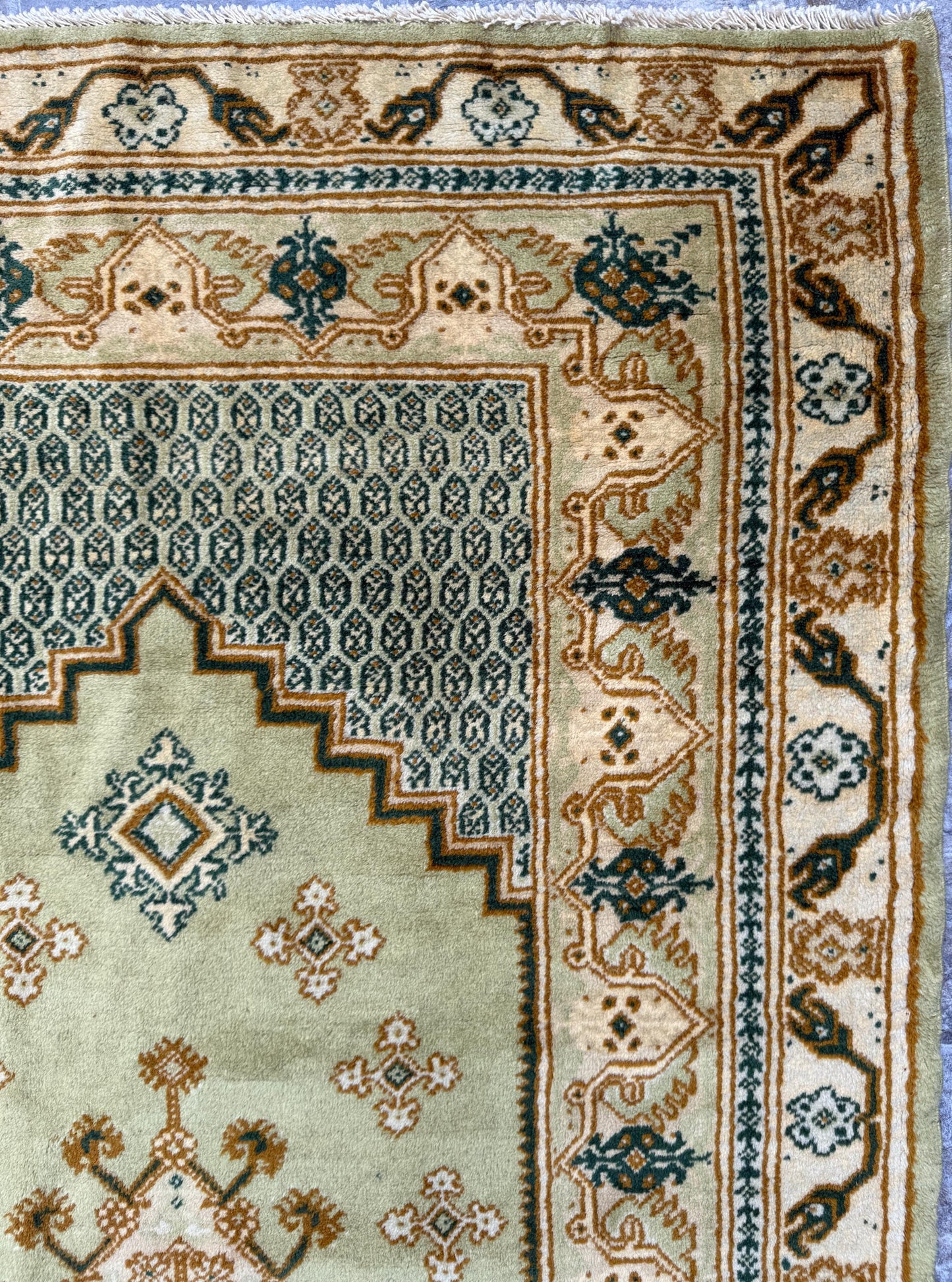5x3 ft Vintage 1960s Hamadan Wool Rug: Hand-Knotted Bohemian Accent