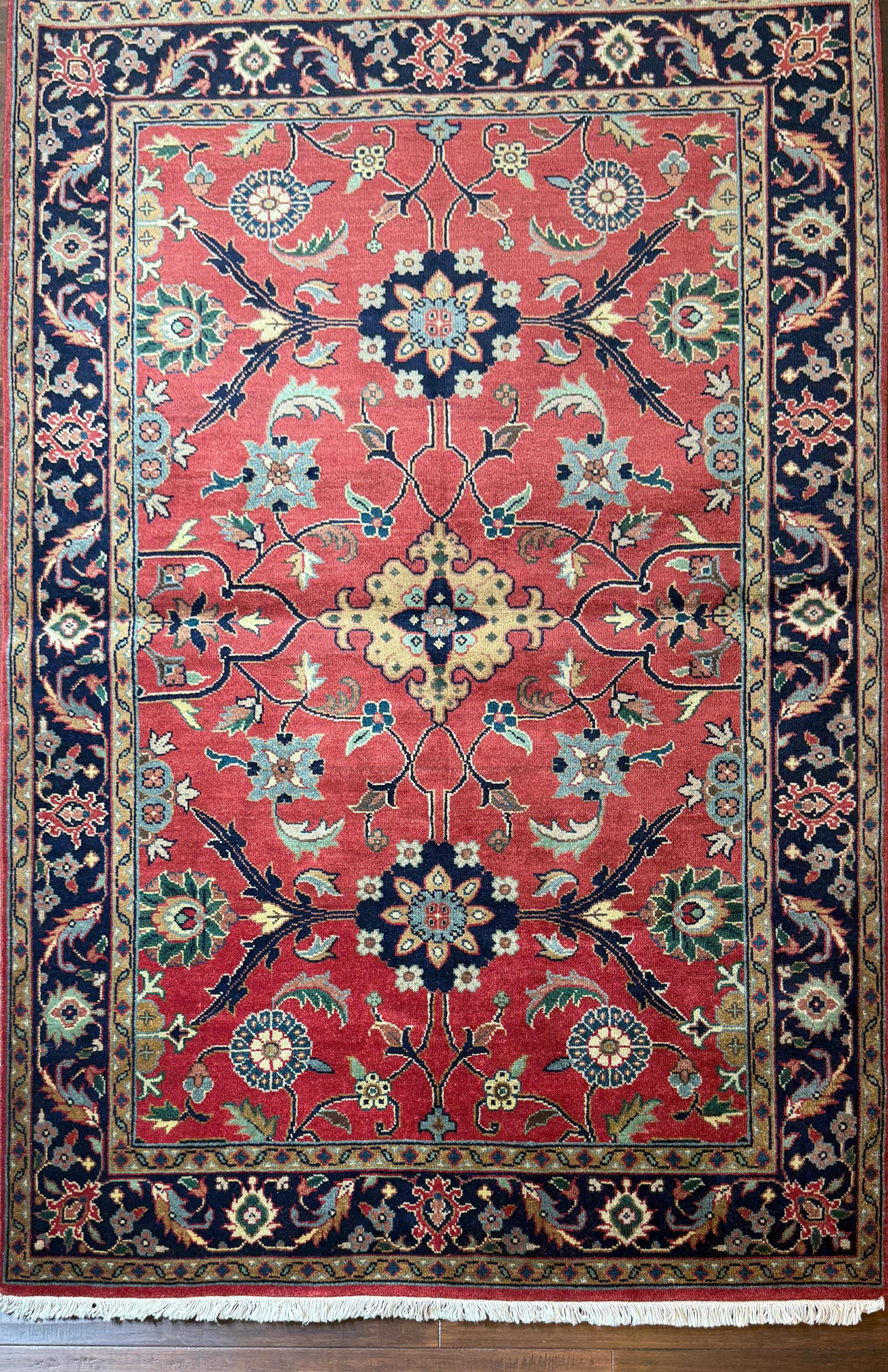 4x6 ft Mint Sarouk Rug: Hand Knotted Wool, Vegetable Dye