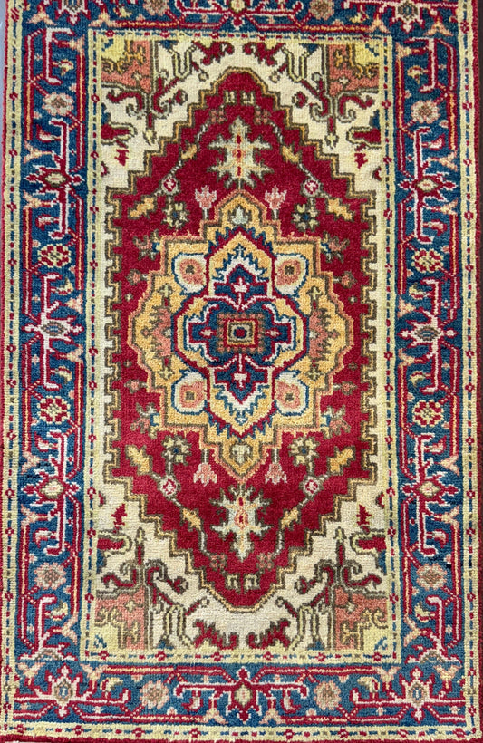 3x5 ft Handmade Wool Heriz Rug: Vibrant Oriental Carpet