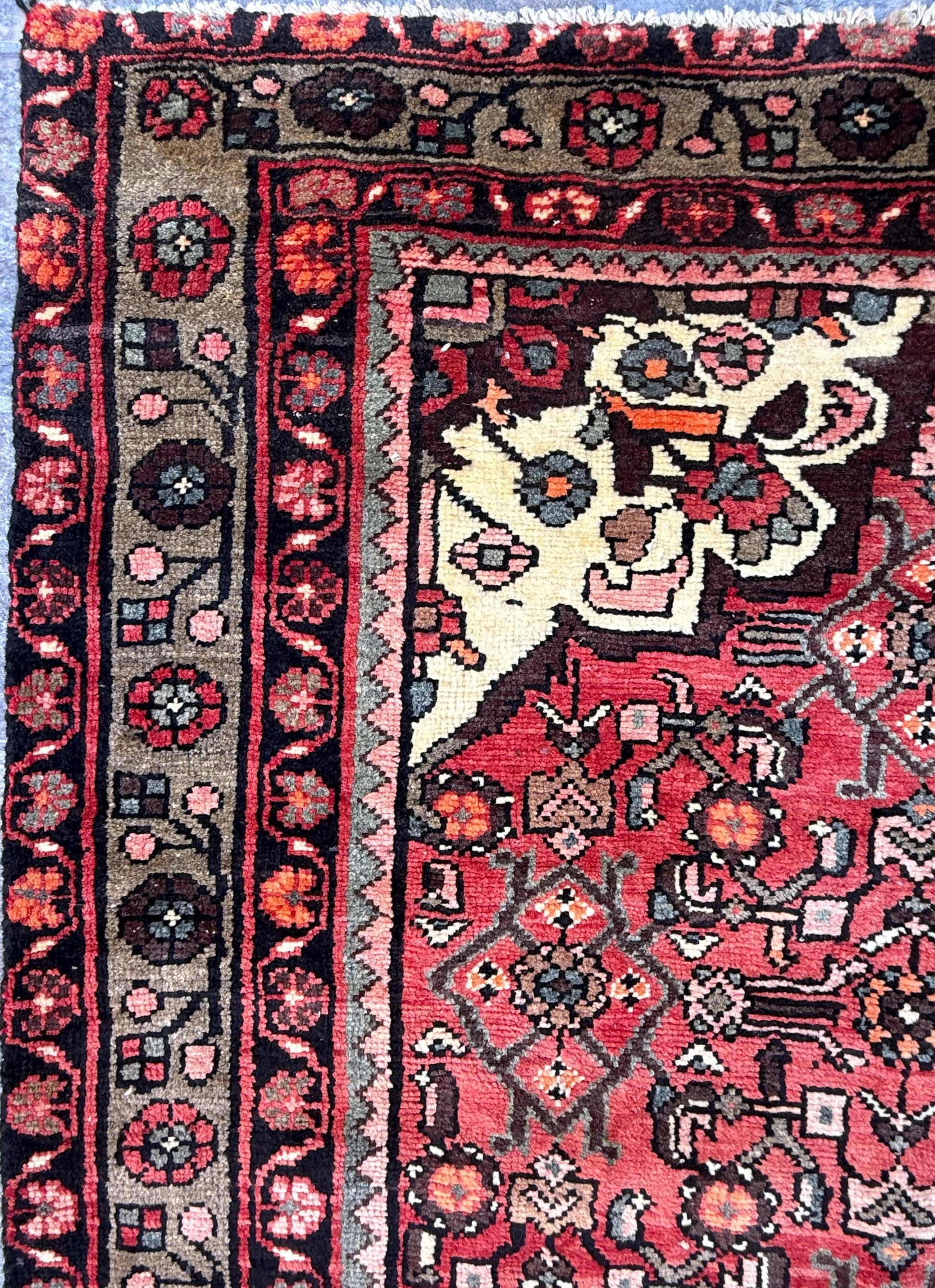 5x10 ft Vintage Anatolian Rug: 1930s Hand-Knotted Wool Carpet