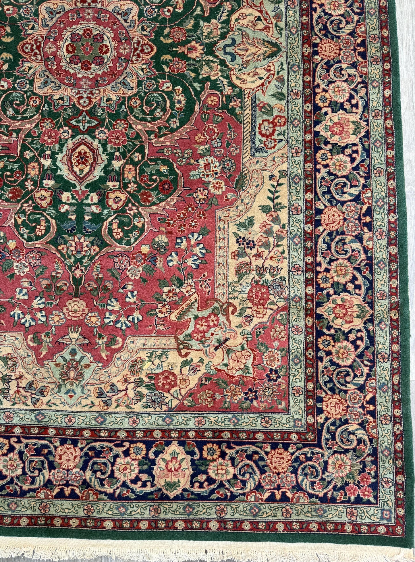 9x6 ft Vintage 1970s Tabriz Rug: Hand-Knotted Silk & Wool Oriental Carpet
