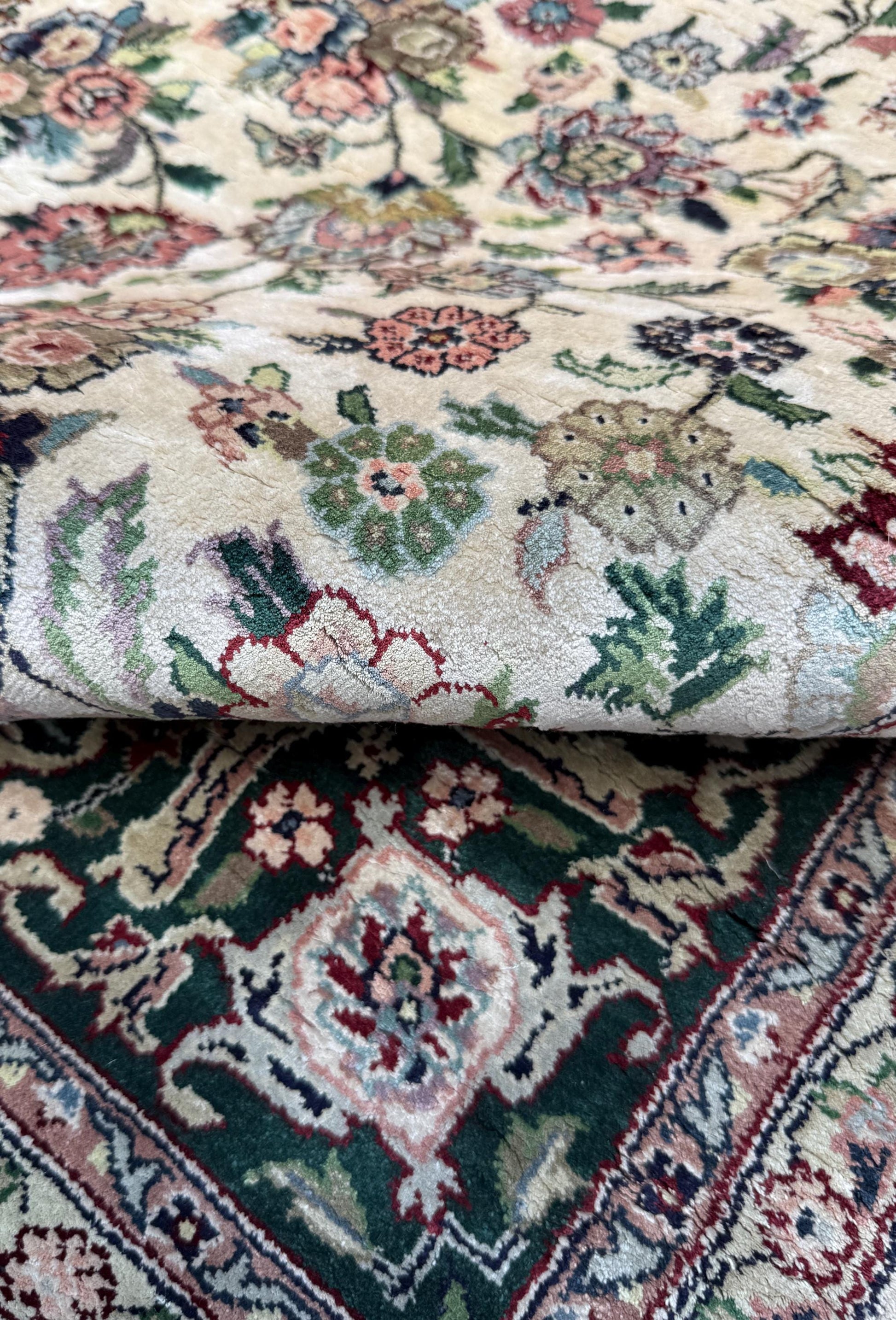 9x6 ft Vintage 1970s Tabriz Rug: Hand-Knotted Silk & Wool Oriental Carpet