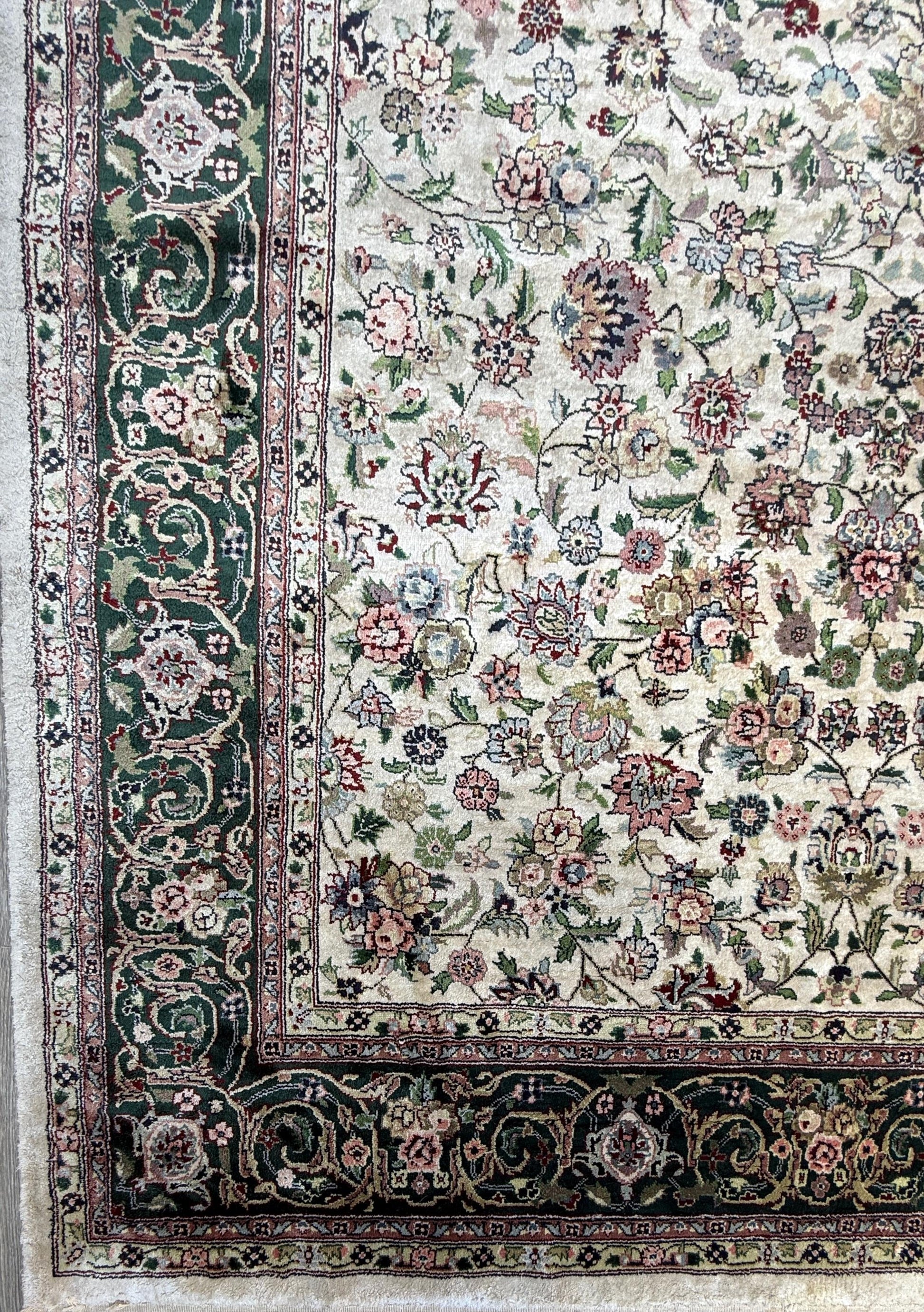 9x6 ft Vintage 1970s Tabriz Rug: Hand-Knotted Silk & Wool Oriental Carpet
