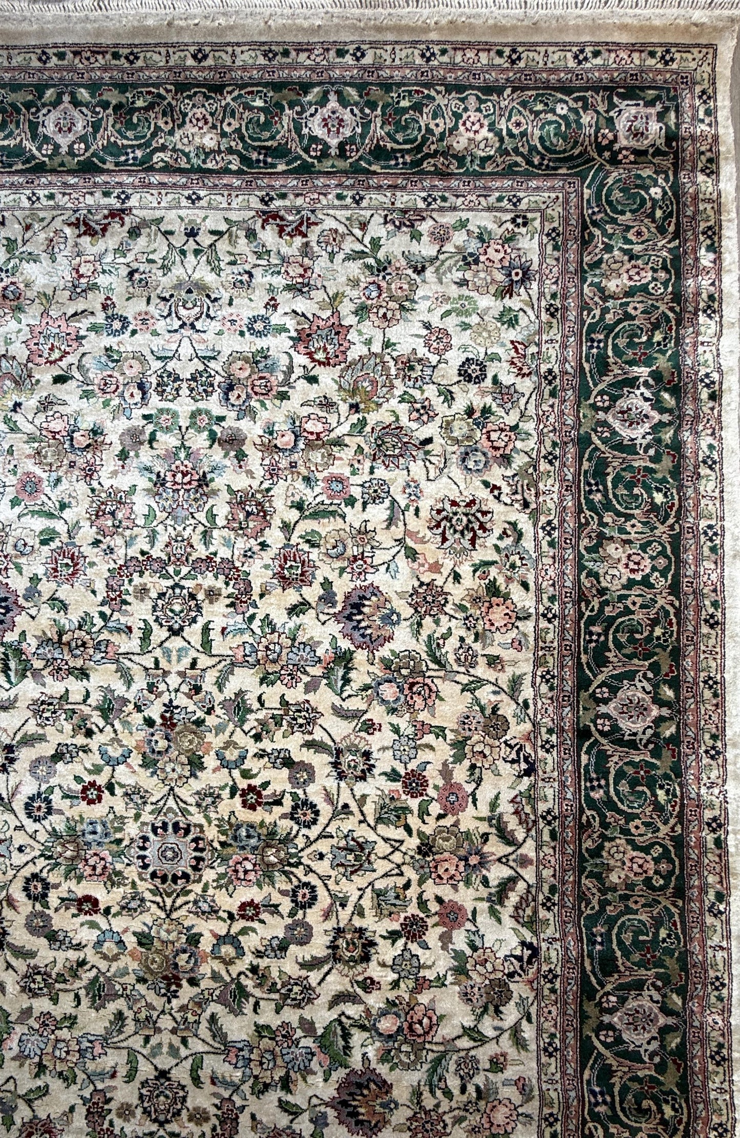 9x6 ft Vintage 1970s Tabriz Rug: Hand-Knotted Silk & Wool Oriental Carpet