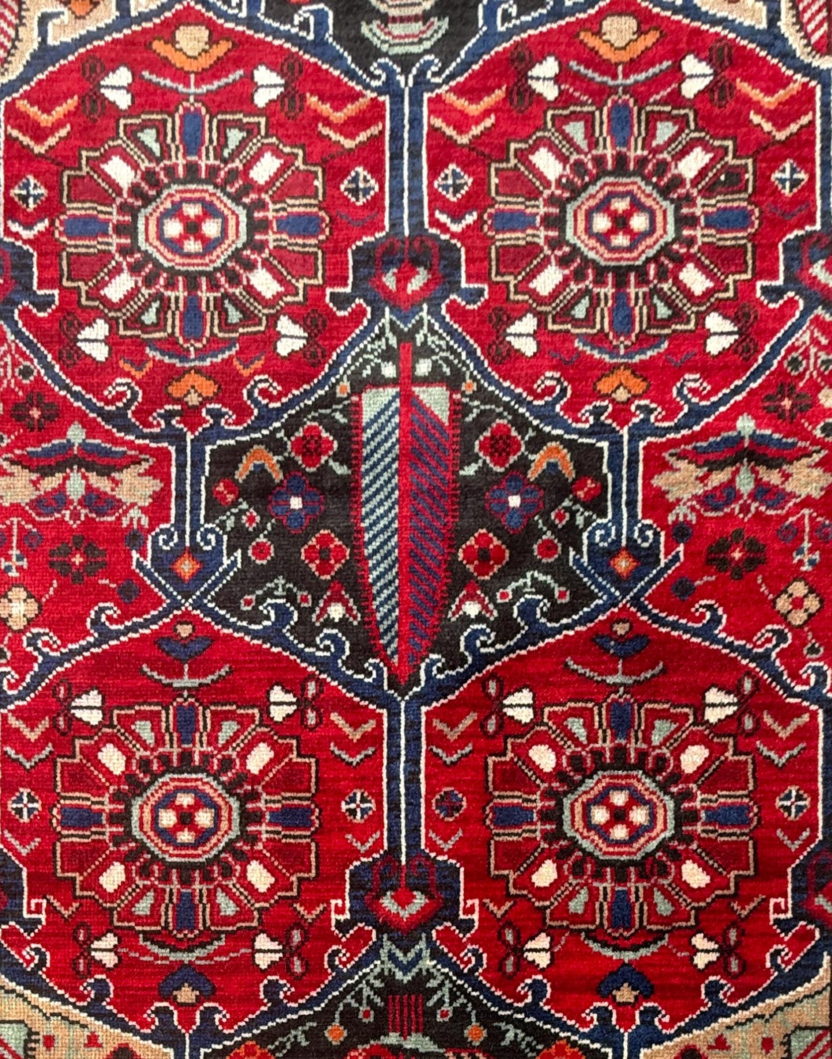 7x4 ft Vintage Hand-Knotted Hamidoun Rug: Bohemian Wool & Acrylic Carpet
