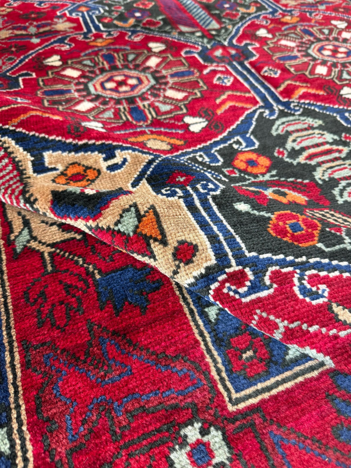 7x4 ft Vintage Hand-Knotted Hamidoun Rug: Bohemian Wool & Acrylic Carpet