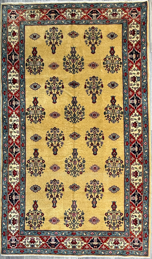8x5 ft Vintage 1960s Pashmin Koum Rug: Hand-Knotted Oriental Wool Carpet