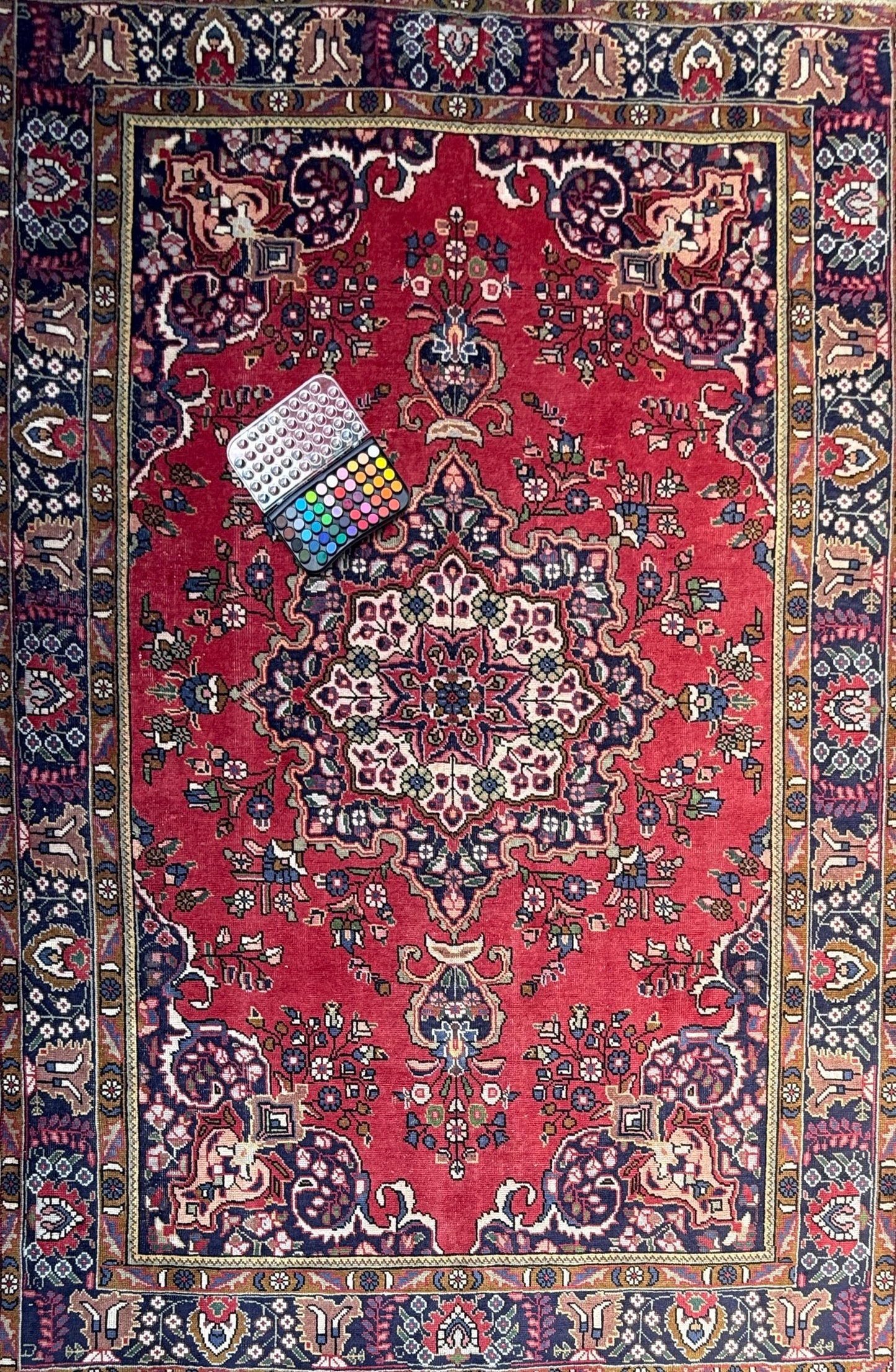 6x9 ft Vintage 1930s Adana Tribal Rug: Hand-Knotted Wool Carpet