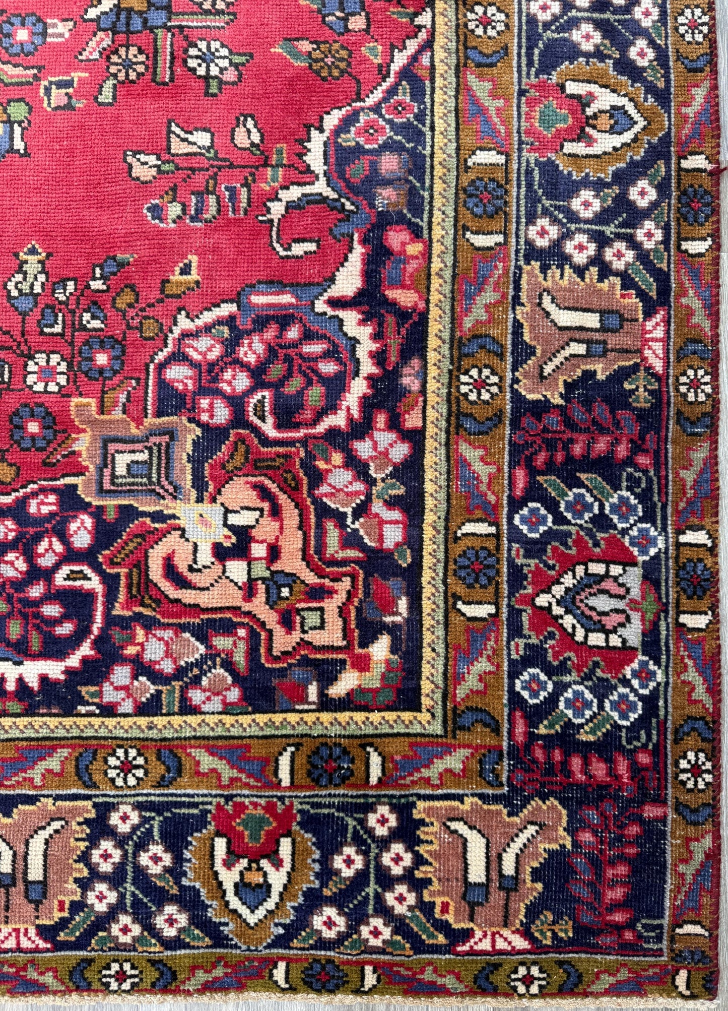 6x9 ft Vintage 1930s Adana Tribal Rug: Hand-Knotted Wool Carpet