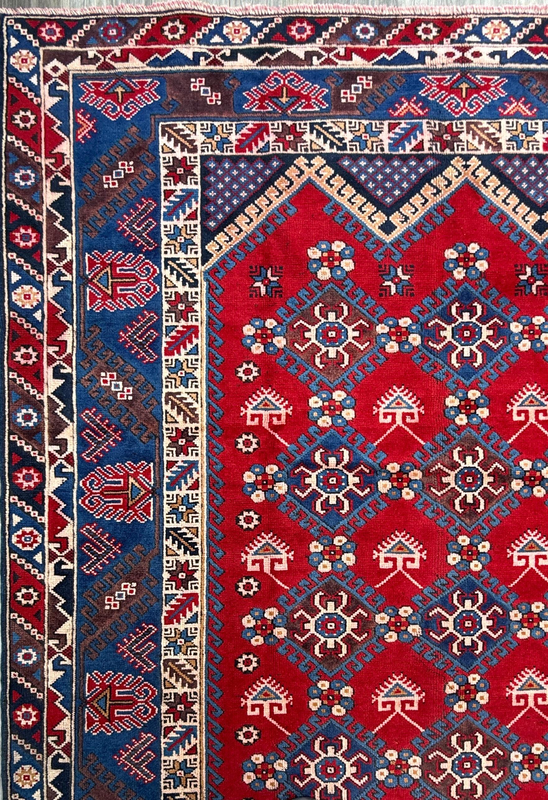 10x7 ft 1940s Hand-Knotted Caucasian Geometric Wool Rug: Vintage Tribal Design