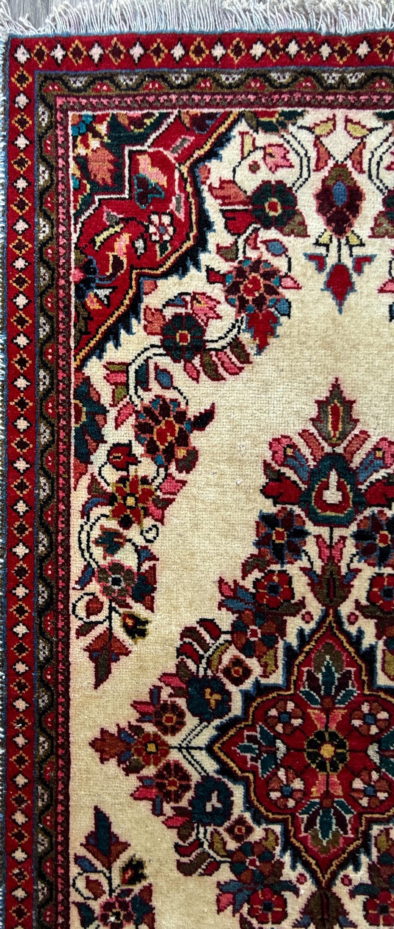 4x2 ft Vintage 1980s Saroukh Wool Rug: Hand-Knotted Oriental Carpet