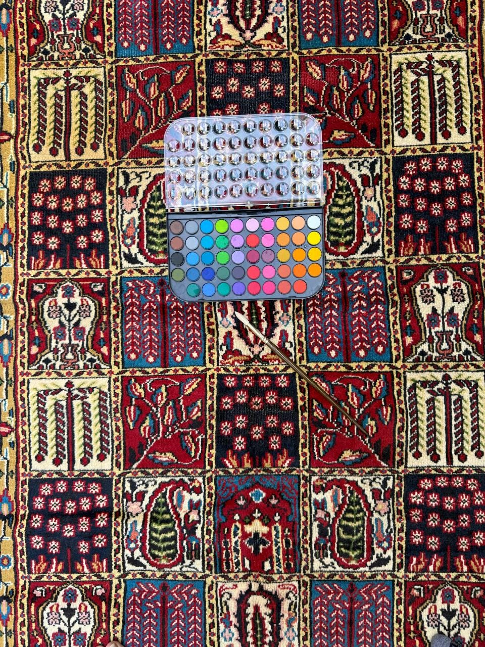 4x6 ft Vintage Baghtiyaar Pictorial Rug: Hand-Knotted Wool Oriental Carpet