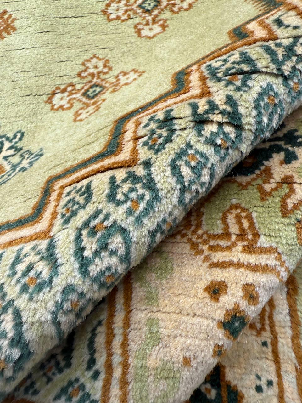 5x3 ft Vintage 1960s Hamadan Wool Rug: Hand-Knotted Bohemian Accent