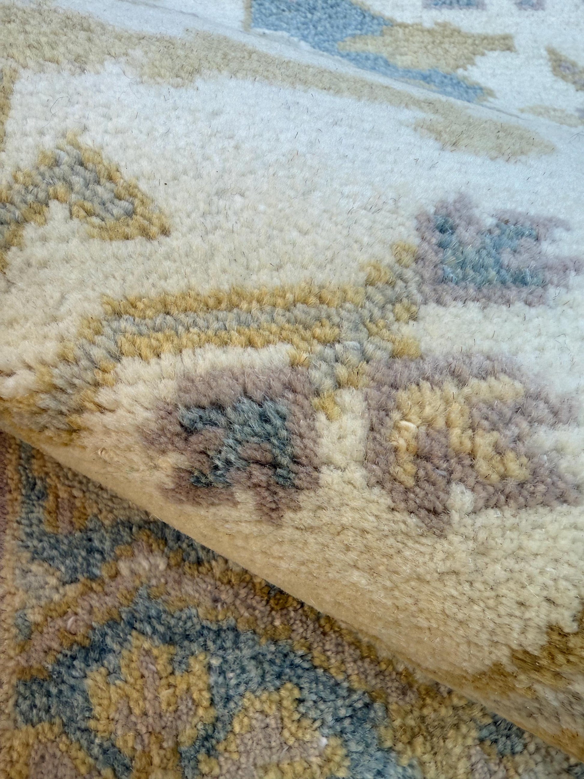 4x6 ft Hand-knotted Oushak Turkish Rug: Modern-Style Wool Carpet