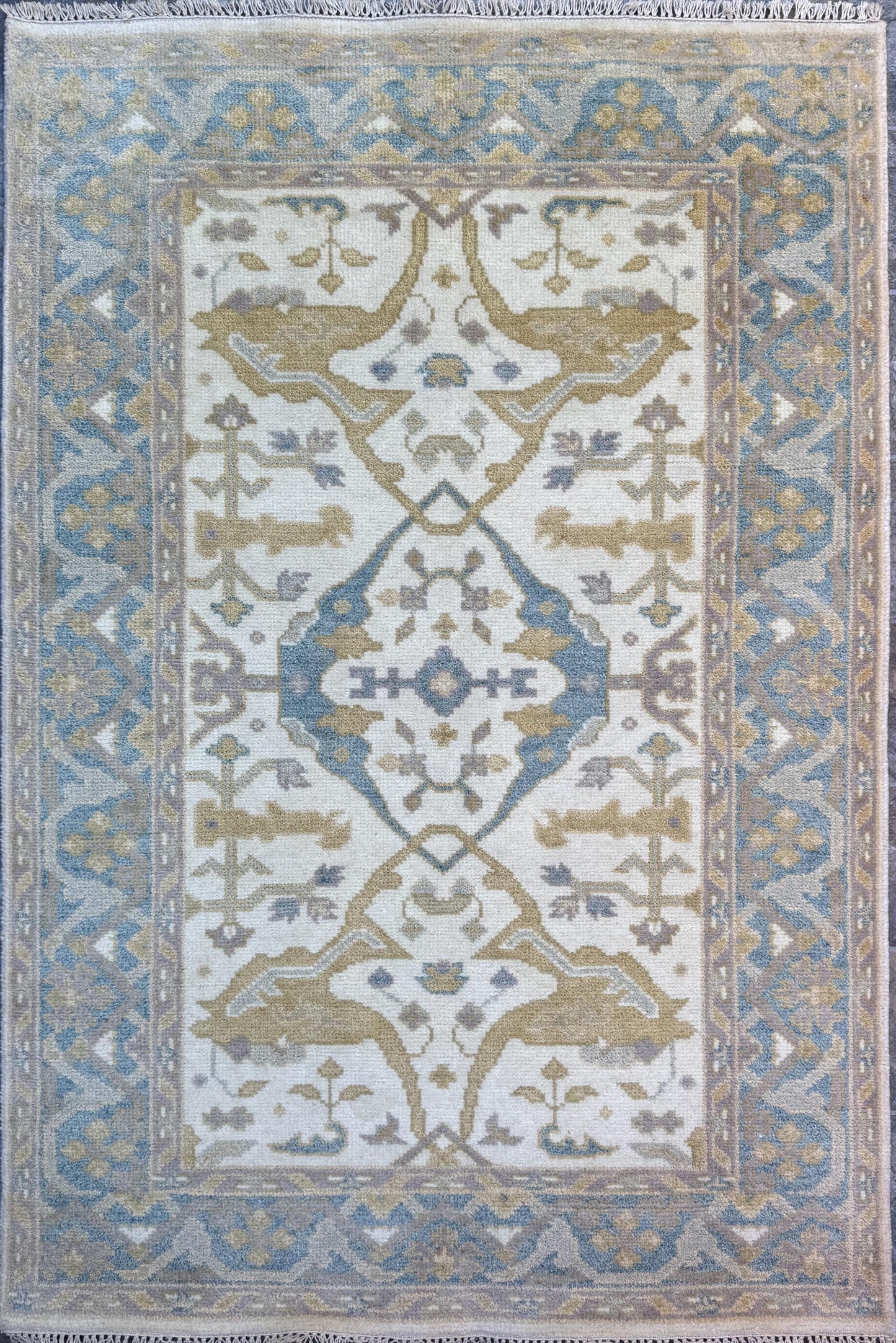 4x6 ft Hand-knotted Oushak Turkish Rug: Modern-Style Wool Carpet