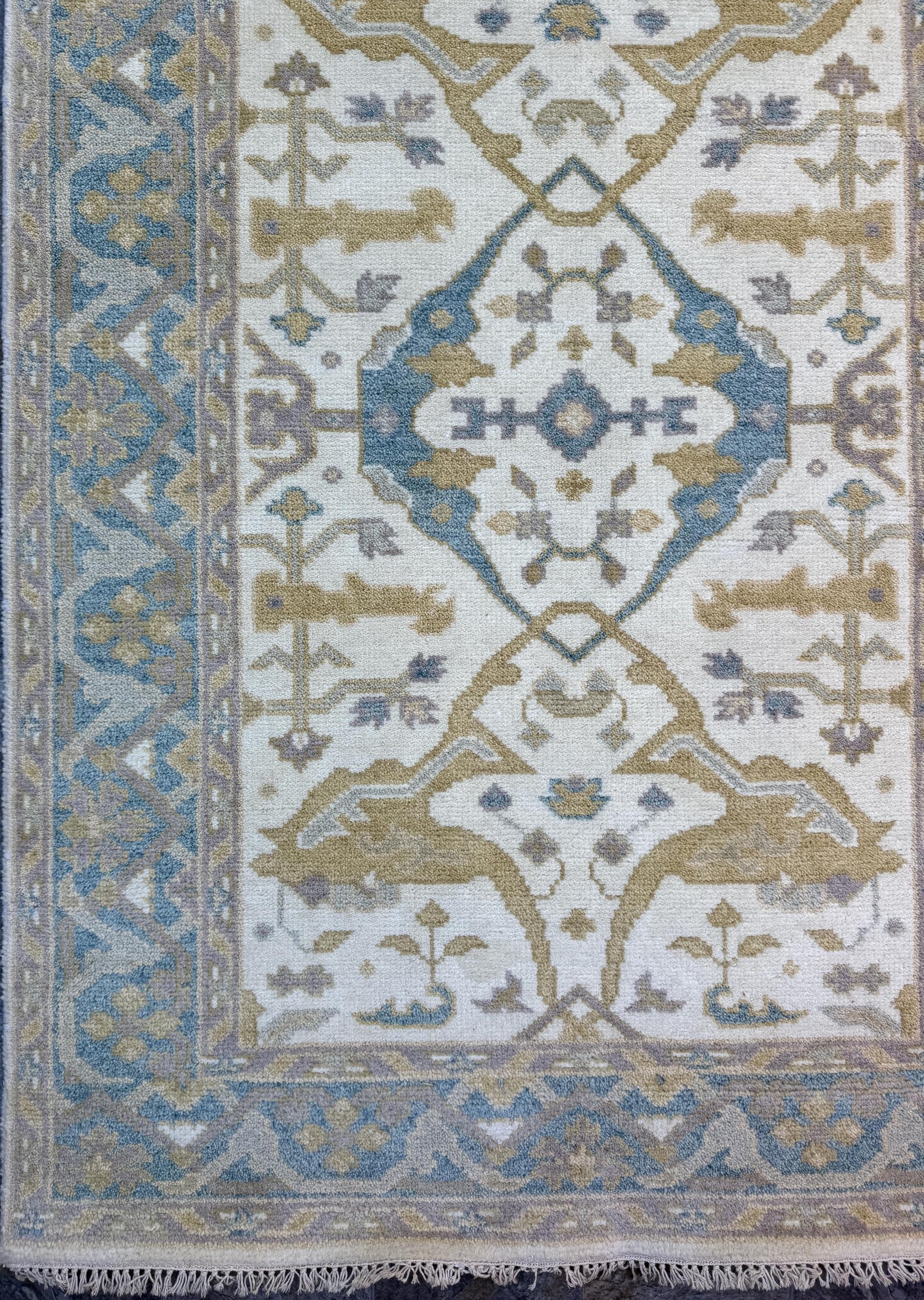 4x6 ft Hand-knotted Oushak Turkish Rug: Modern-Style Wool Carpet