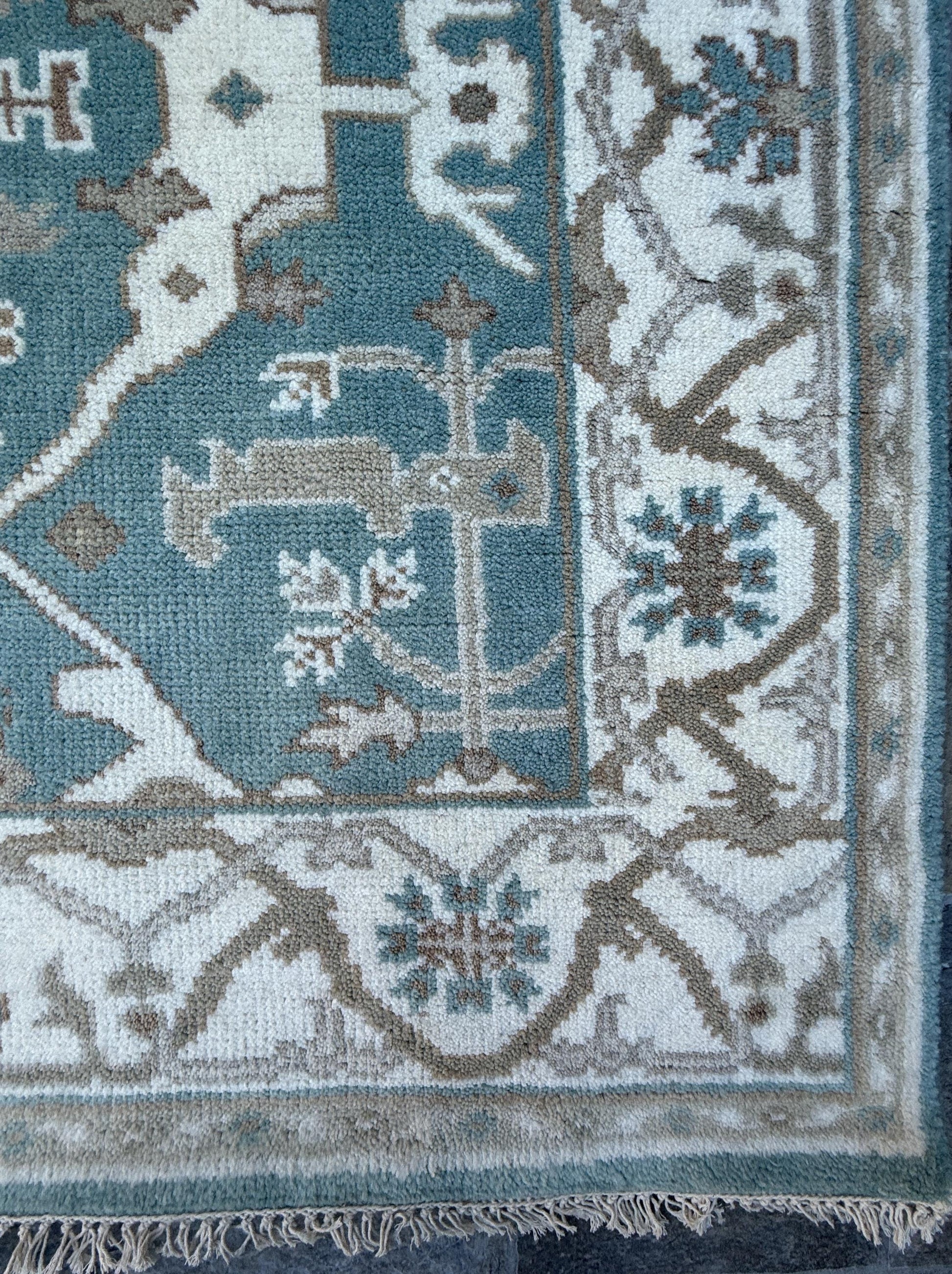 4x4 ft Hand-Knotted Square Oushak Wool Rug: Boho Anatolian Carpet