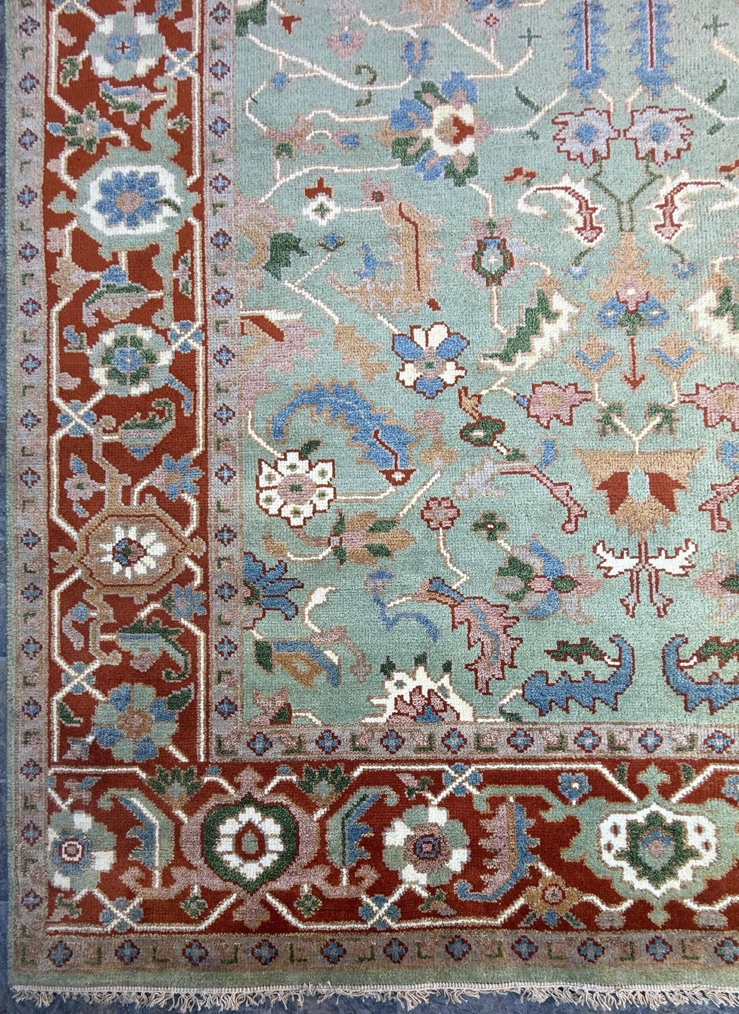 8x10 ft Hand-Knotted Heriz Wool Rug: Modern Geometric Carpet