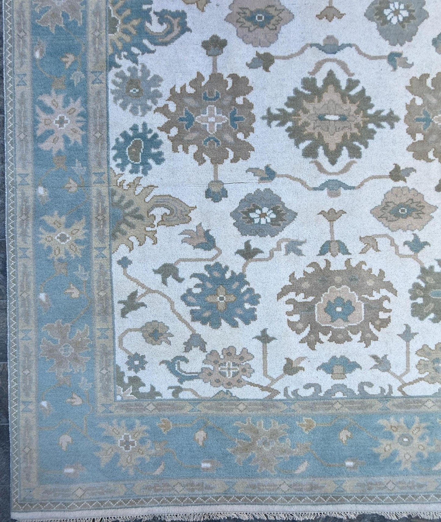 8x10 ft. Handmade Oushak Wool Rug: Modern Bohemian Carpet