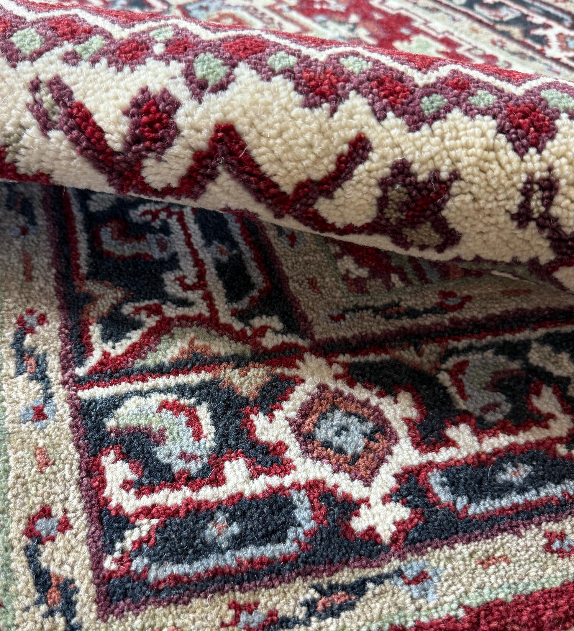 3x5 ft Hand Knotted Heriz Wool Rug: Modern Anatolian Carpet