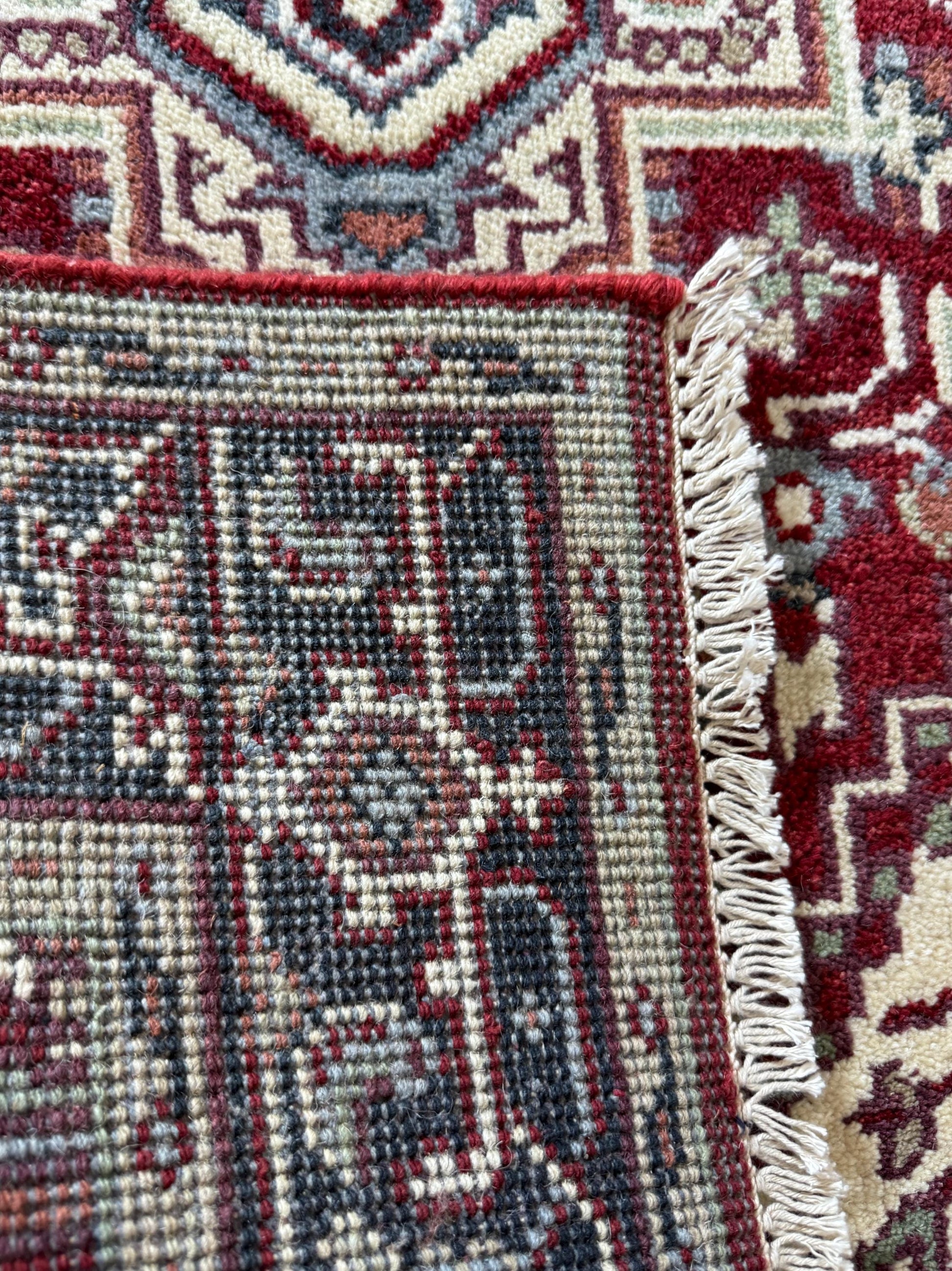 3x5 ft Hand Knotted Heriz Wool Rug: Modern Anatolian Carpet