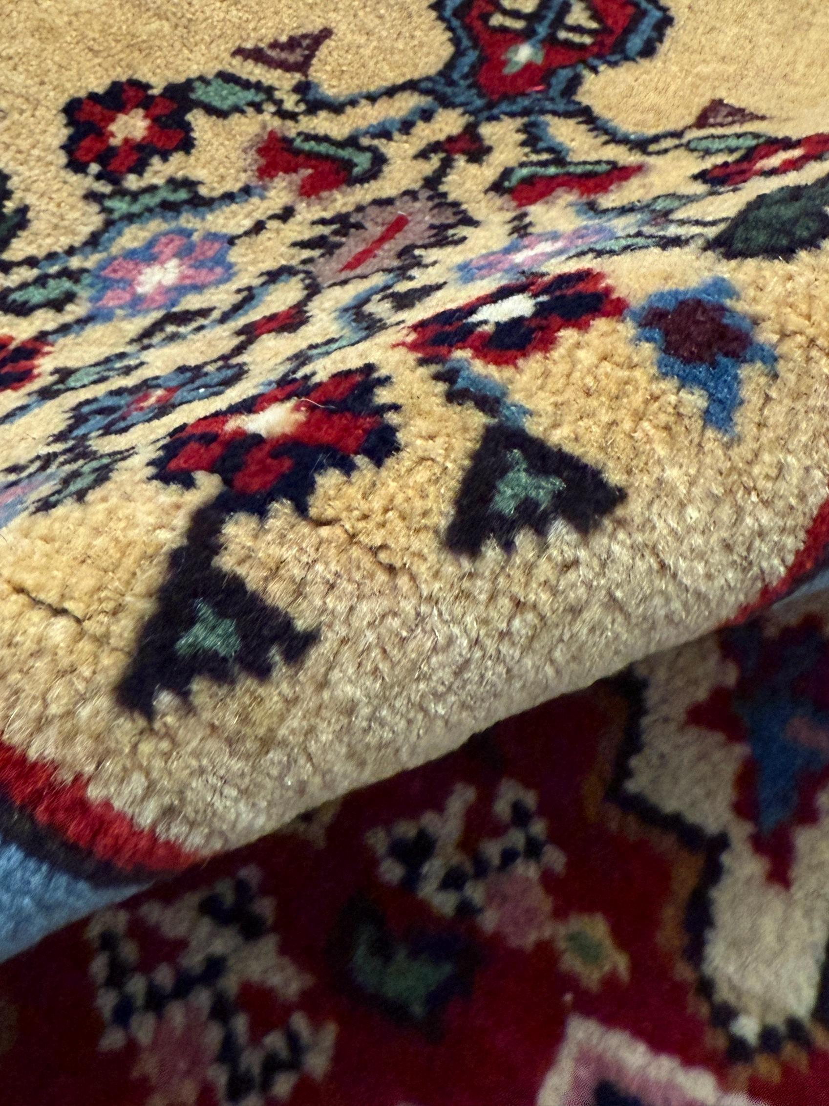 8x5 ft Vintage 1960s Pashmin Koum Rug: Hand-Knotted Oriental Wool Carpet