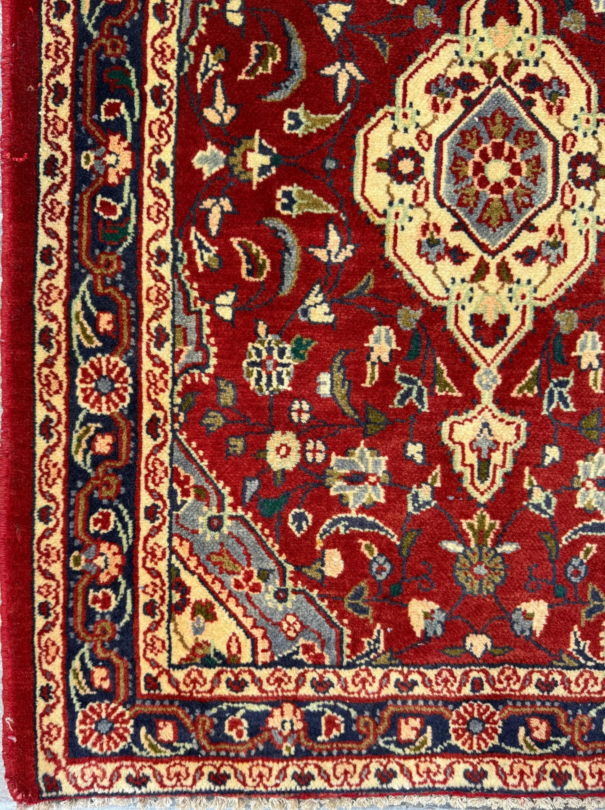 2.4x3.2 ft Vintage Farmhouse Rug: Hand-Knotted Wool Anatolian Accent