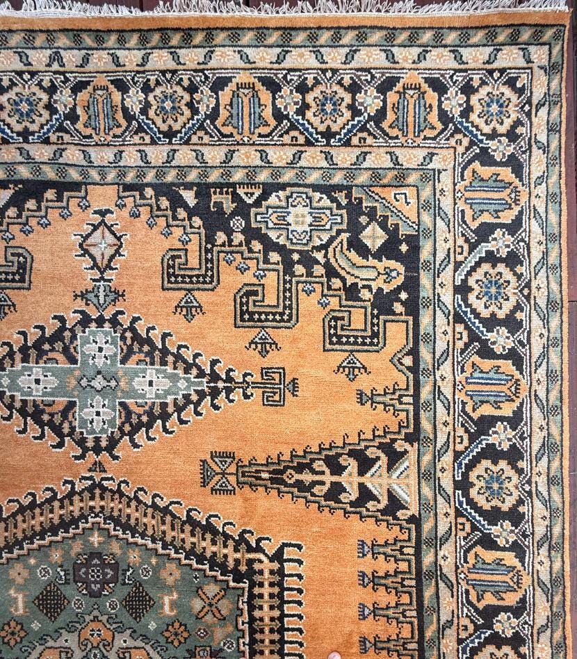 9x12 ft Heriz Wool Rug: Hand Knotted Bold Living Room Carpet