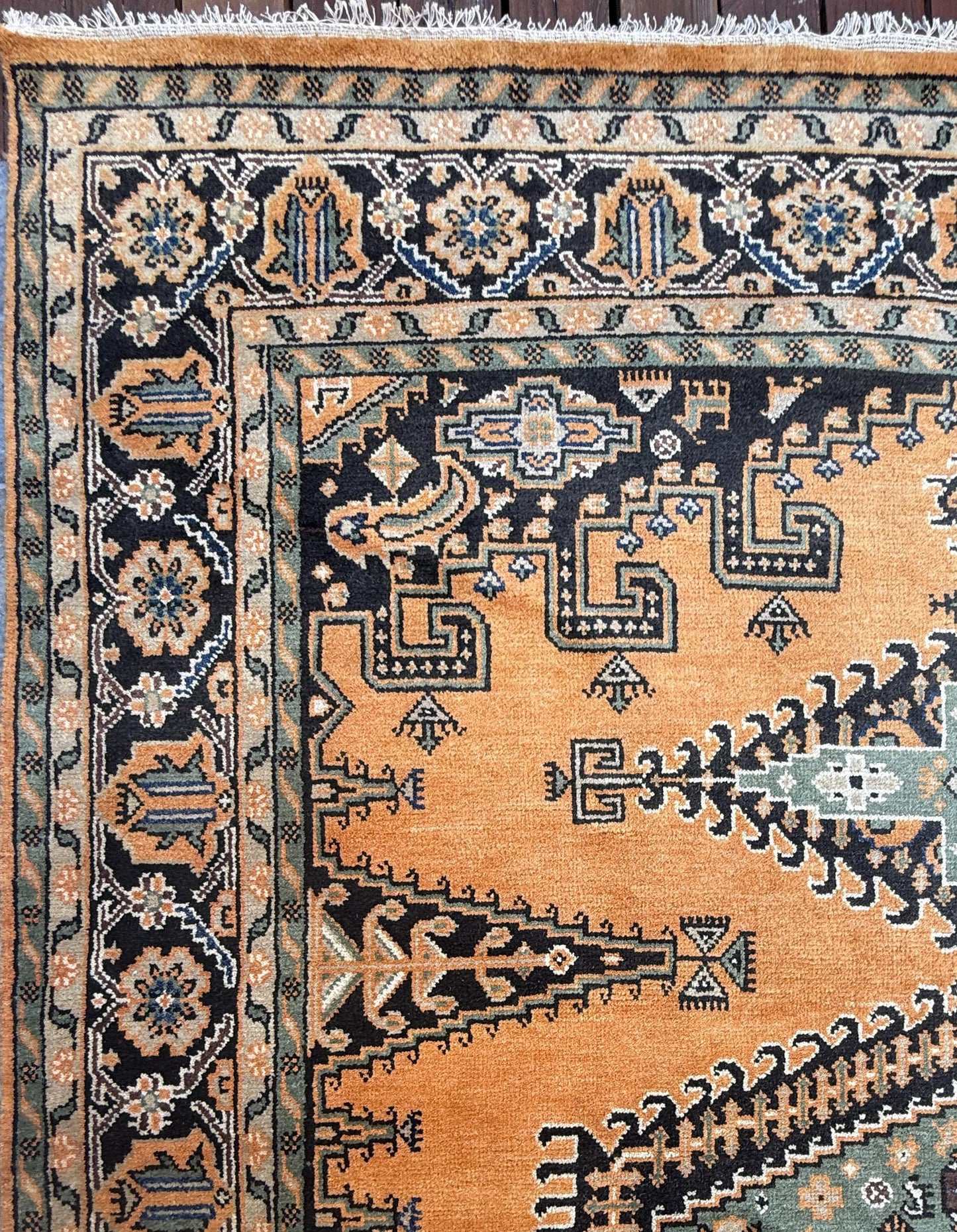 9x12 ft Heriz Wool Rug: Hand Knotted Bold Living Room Carpet