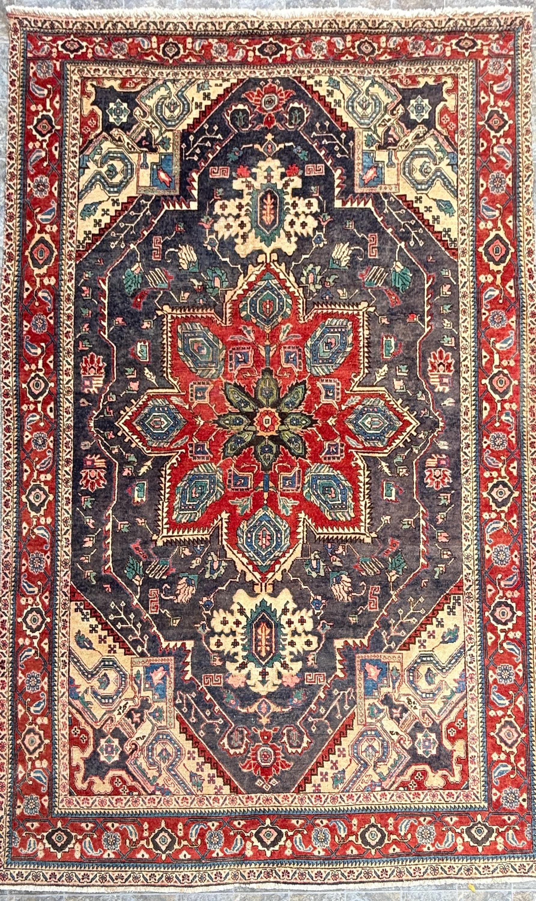10x7 ft Vintage Heriz Wool Rug: Hand-Knotted Tribal Carpet
