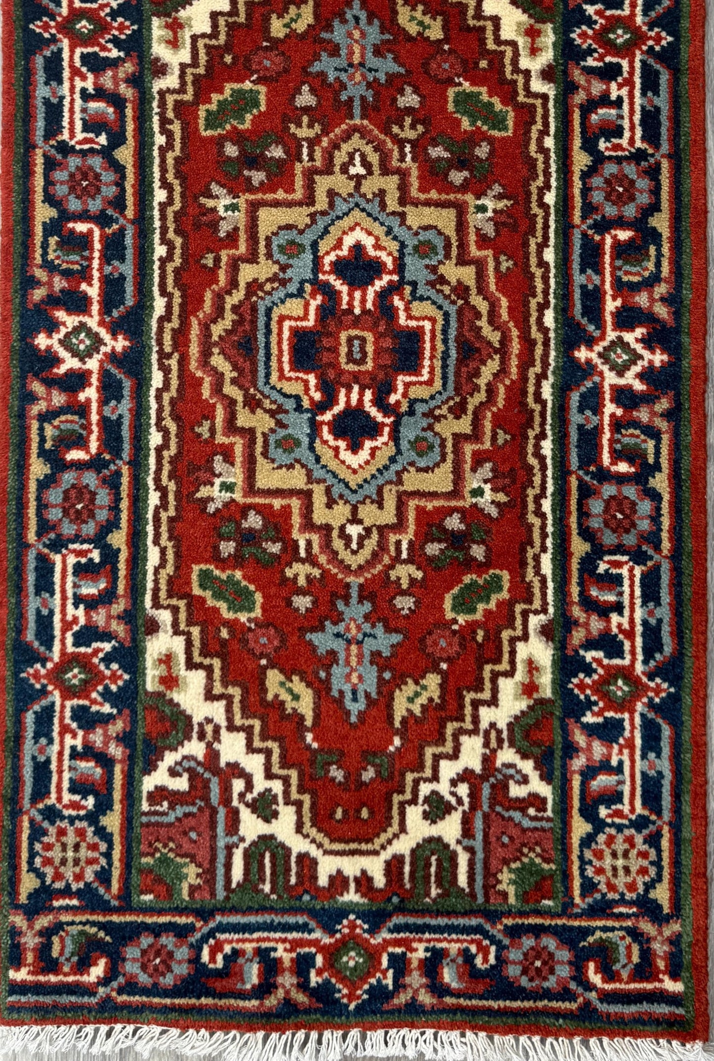 2x4 ft Hand-Knotted Wool Serapi Heriz Rug: Turkish Accent Carpet