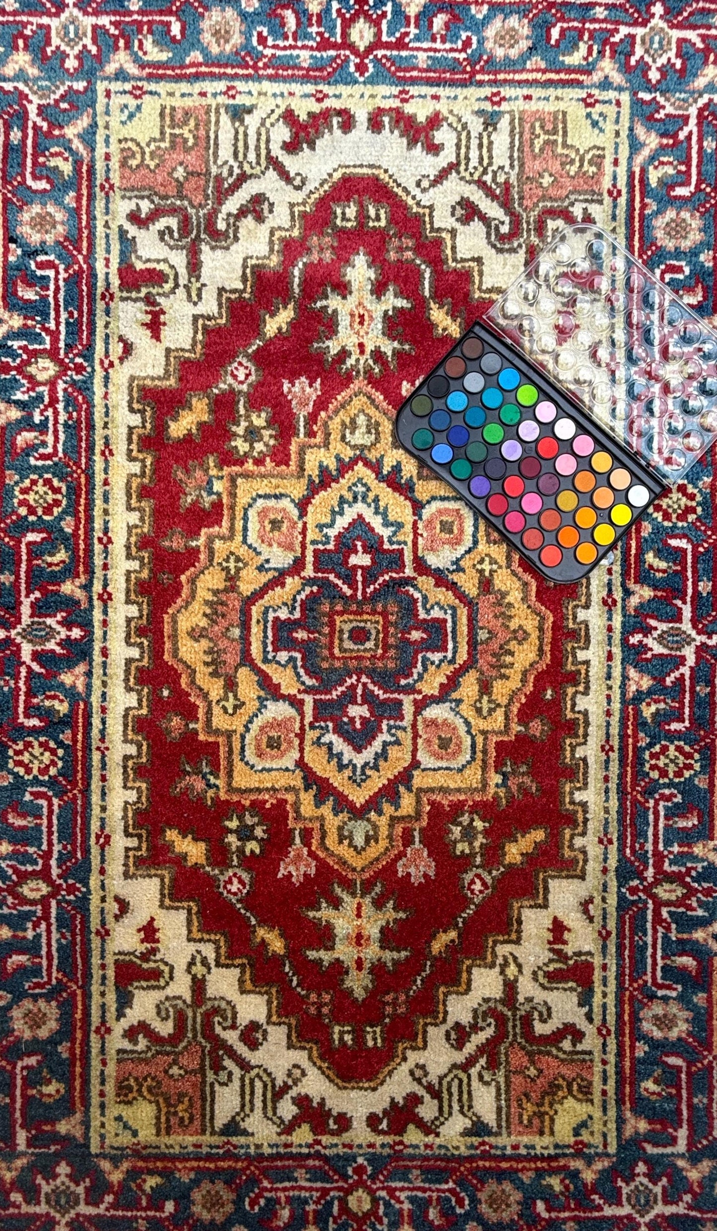3x5 ft Handmade Wool Heriz Rug: Vibrant Oriental Carpet