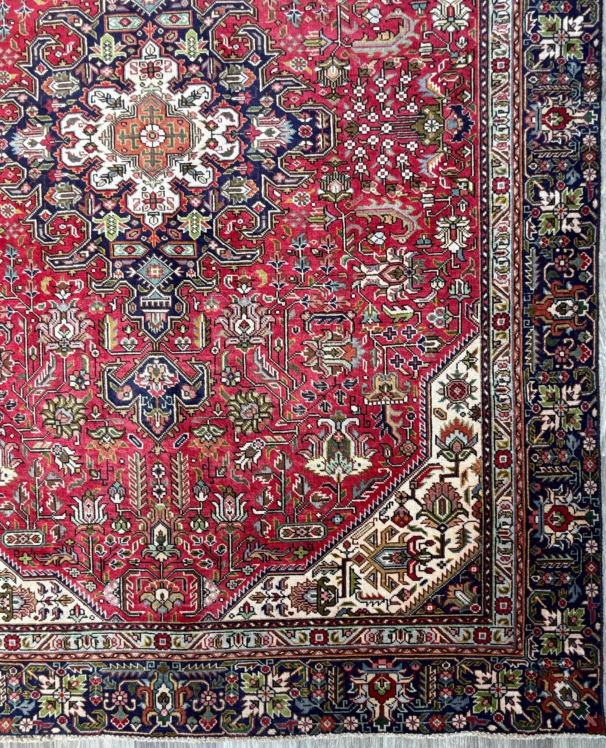 6x8 ft Hand-Knotted Heriz 1940s Vintage Rug, Anatolian Wool Tribal Carpet