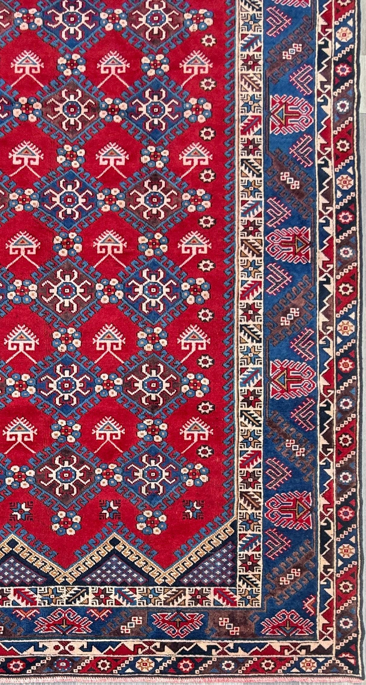 10x7 ft 1940s Hand-Knotted Caucasian Geometric Wool Rug: Vintage Tribal Design