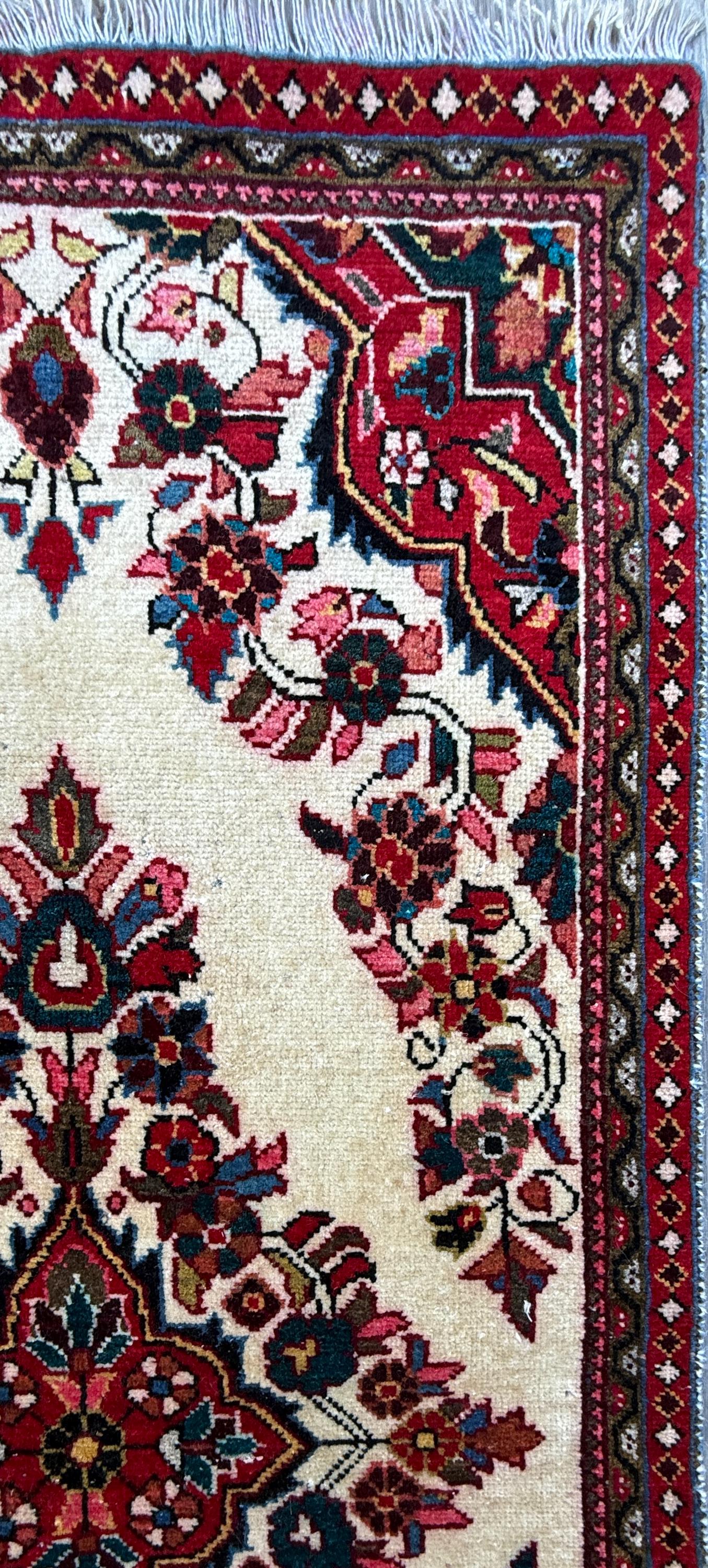4x2 ft Vintage 1980s Saroukh Wool Rug: Hand-Knotted Oriental Carpet