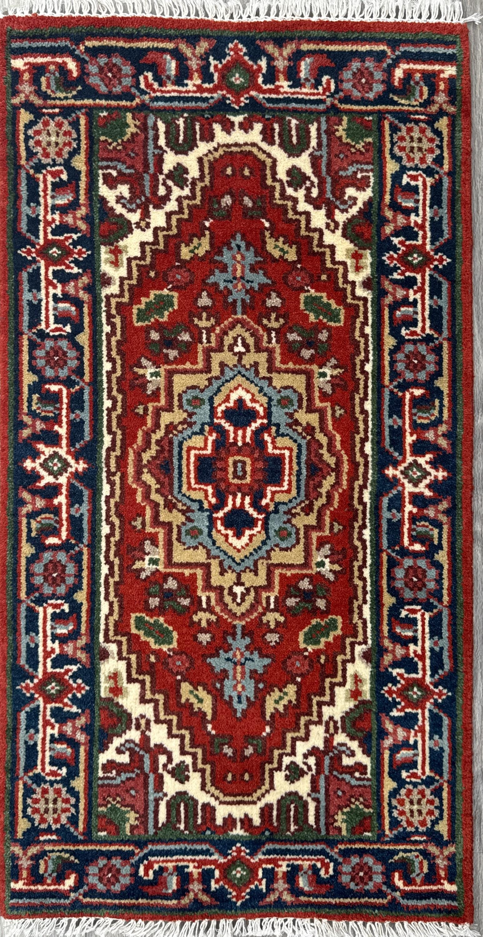 2x4 ft Hand-Knotted Wool Serapi Heriz Rug: Turkish Accent Carpet