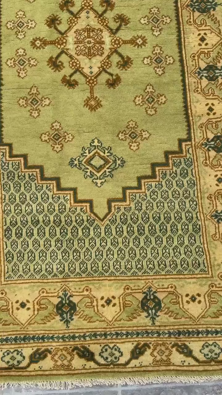 5x3 ft Vintage 1960s Hamadan Wool Rug: Hand-Knotted Bohemian Accent