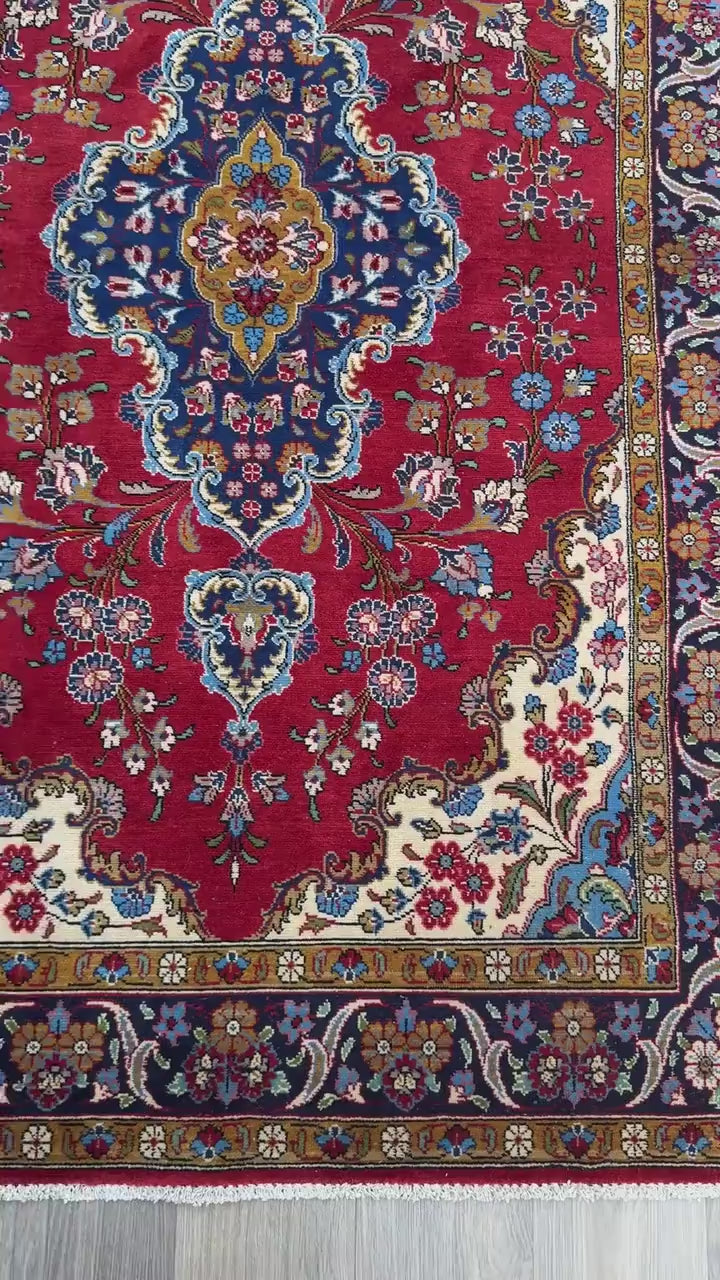 7x4 ft Hand-Knotted Wool Area Rug: Vintage 1970s Fine Kashan Floral Medallion Carpet