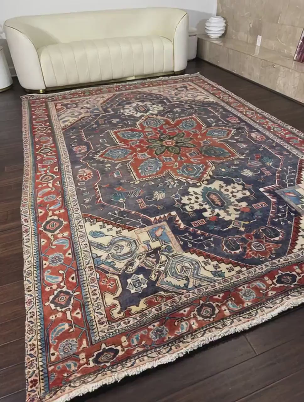 10x7 ft Vintage Heriz Wool Rug: Hand-Knotted Tribal Carpet