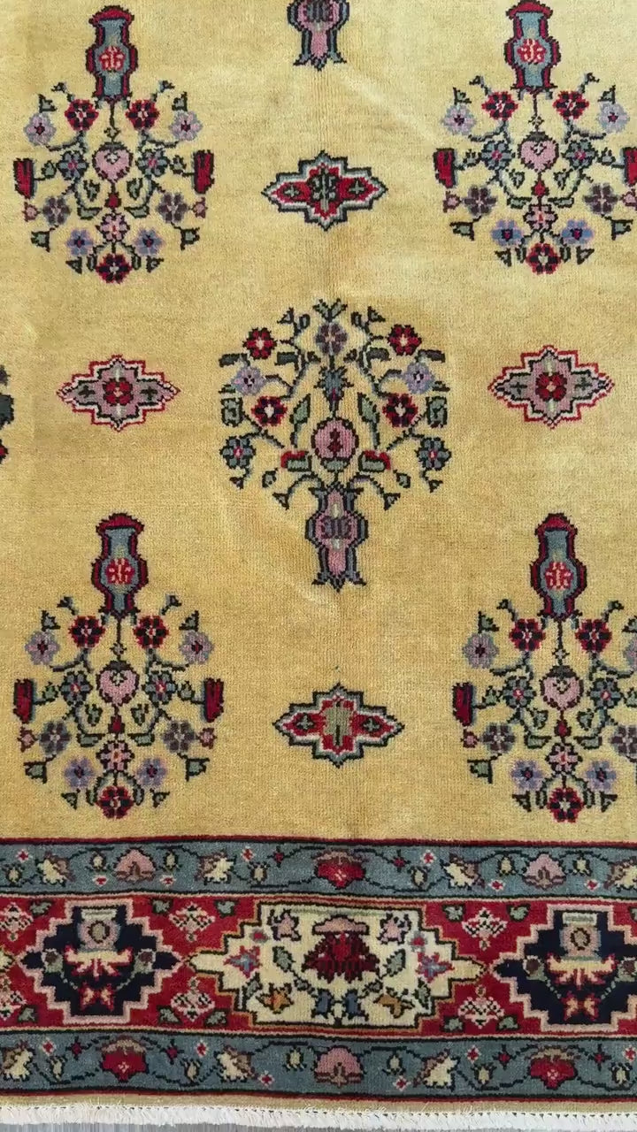 8x5 ft Vintage 1960s Pashmin Koum Rug: Hand-Knotted Oriental Wool Carpet