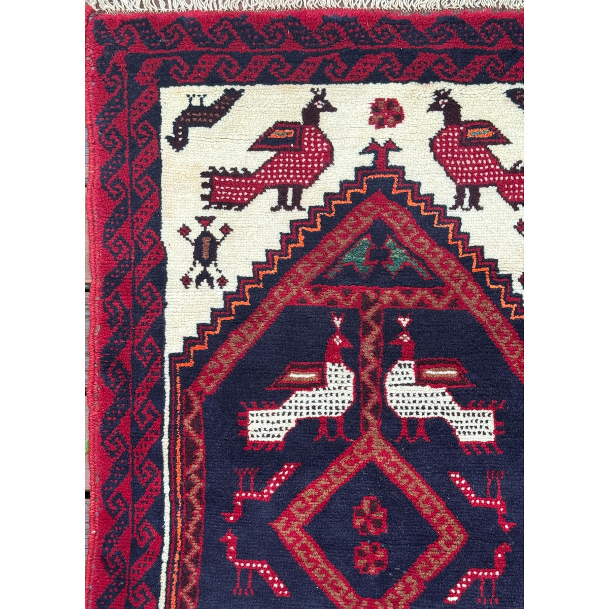 Turkish Handmade Wool Rug, Red Navy Bird Motif Medallion (2'9" x 5'3")
