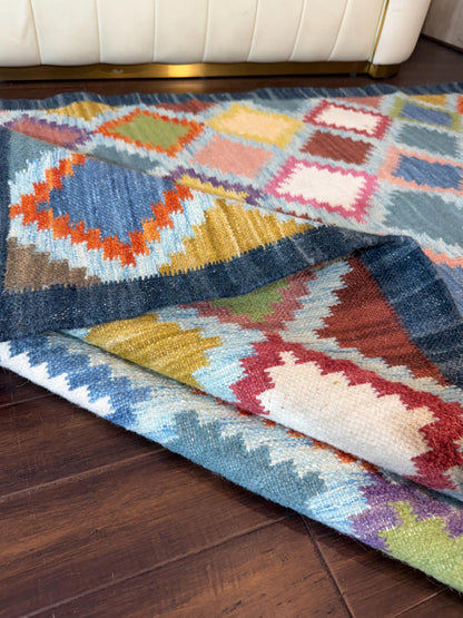 5x8 ft Hand Knotted Kilim Rug: Scandinavian Geometric Wool Flatweave