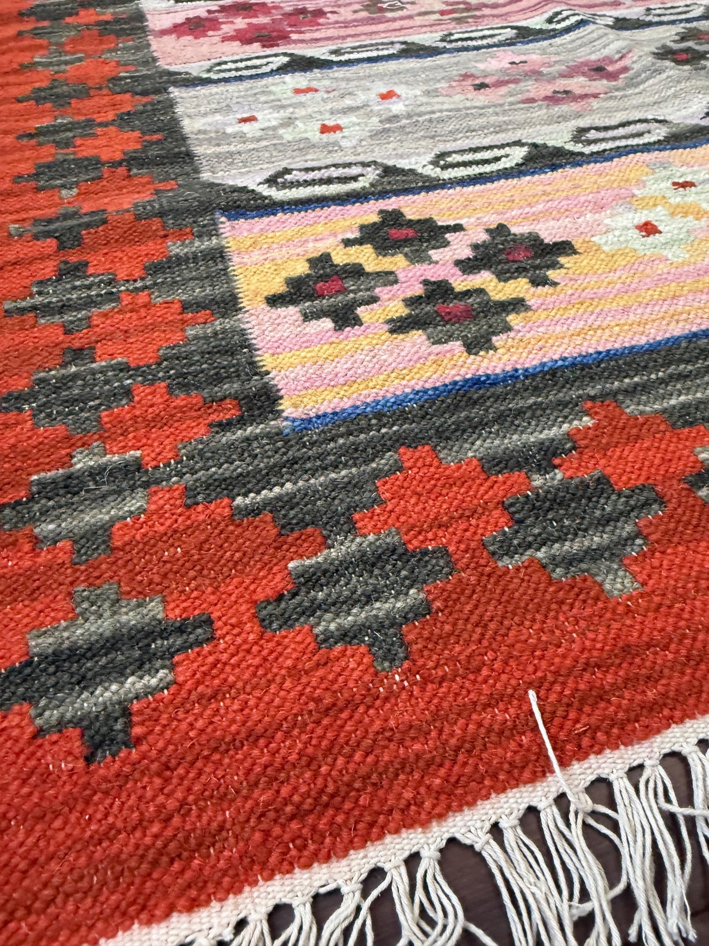 4x6 ft Scandinavian Kilim Rug: Handmade Wool Flat Weave