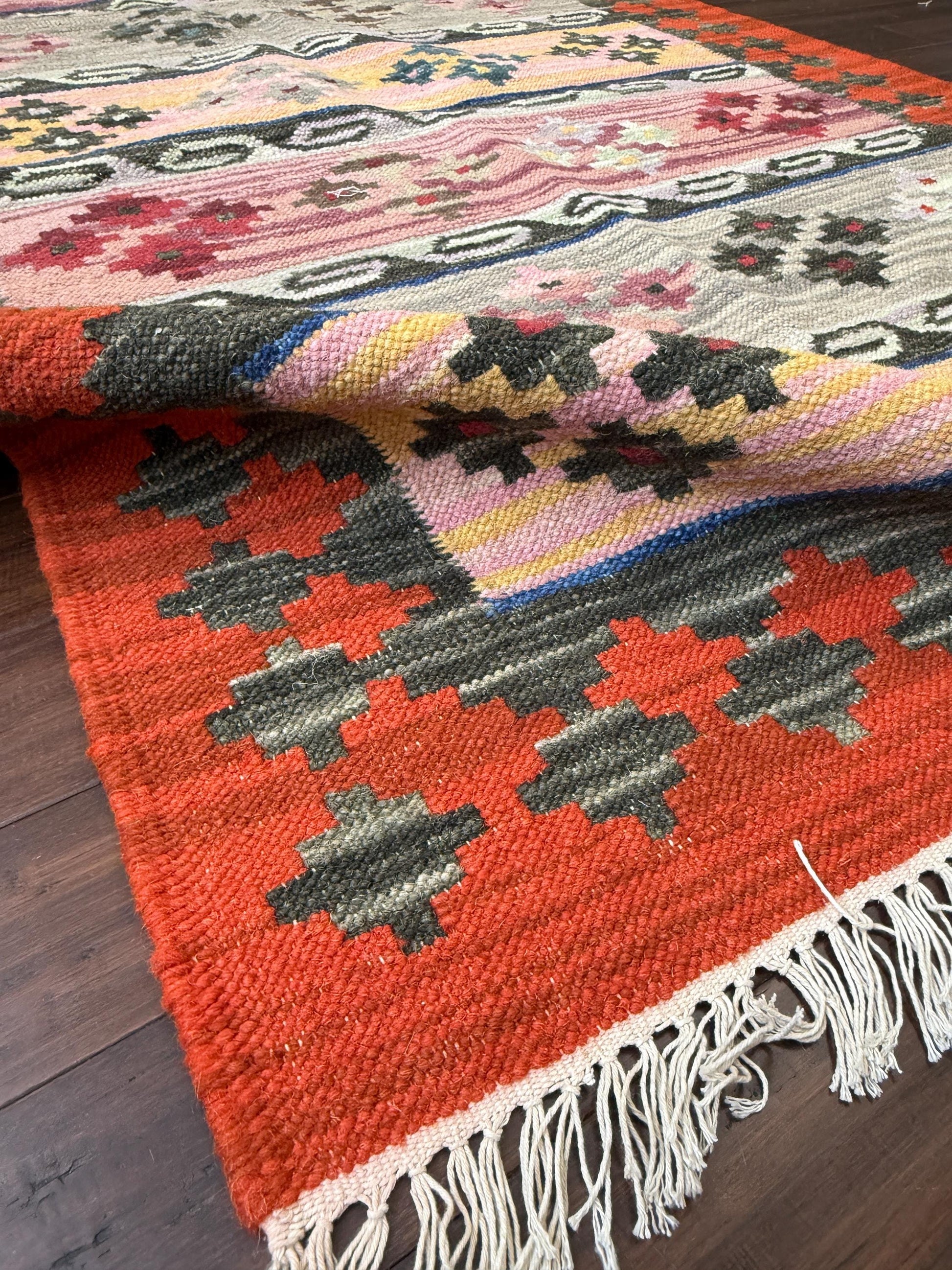 4x6 ft Scandinavian Kilim Rug: Handmade Wool Flat Weave