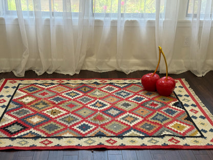 4x6 ft Hand Knotted Kilim Rug: Wool Geometric Flatweave